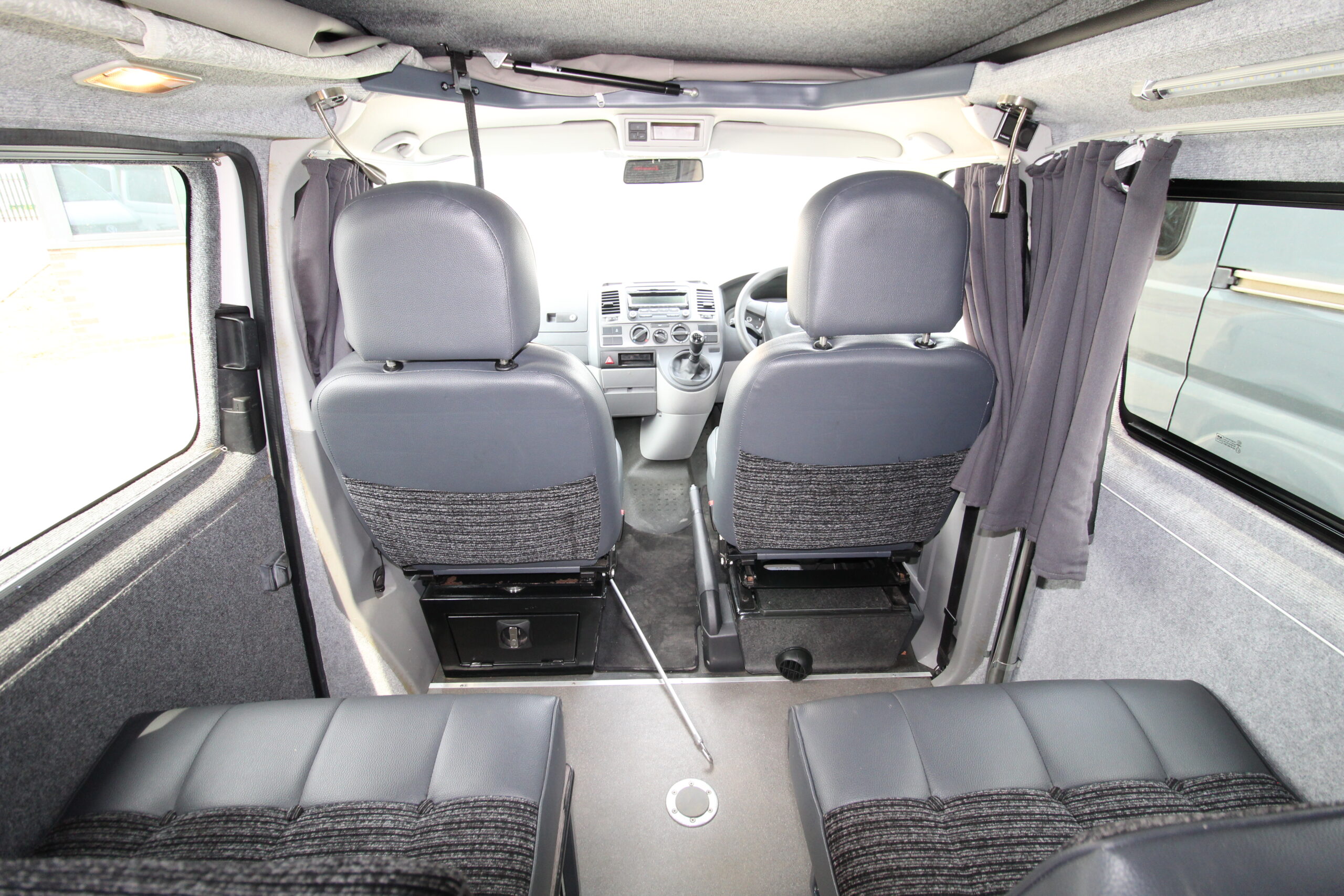 2015-vw-leisuredrive-vivanti-66776-13.jpg