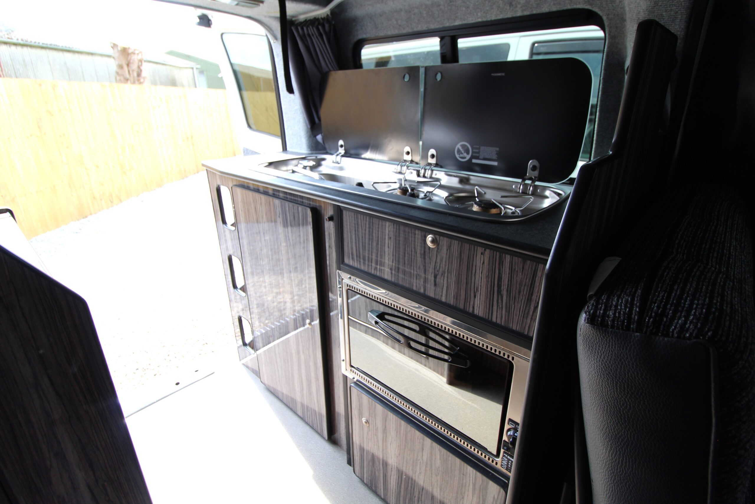 2015-vw-leisuredrive-vivanti-66776-16.jpg