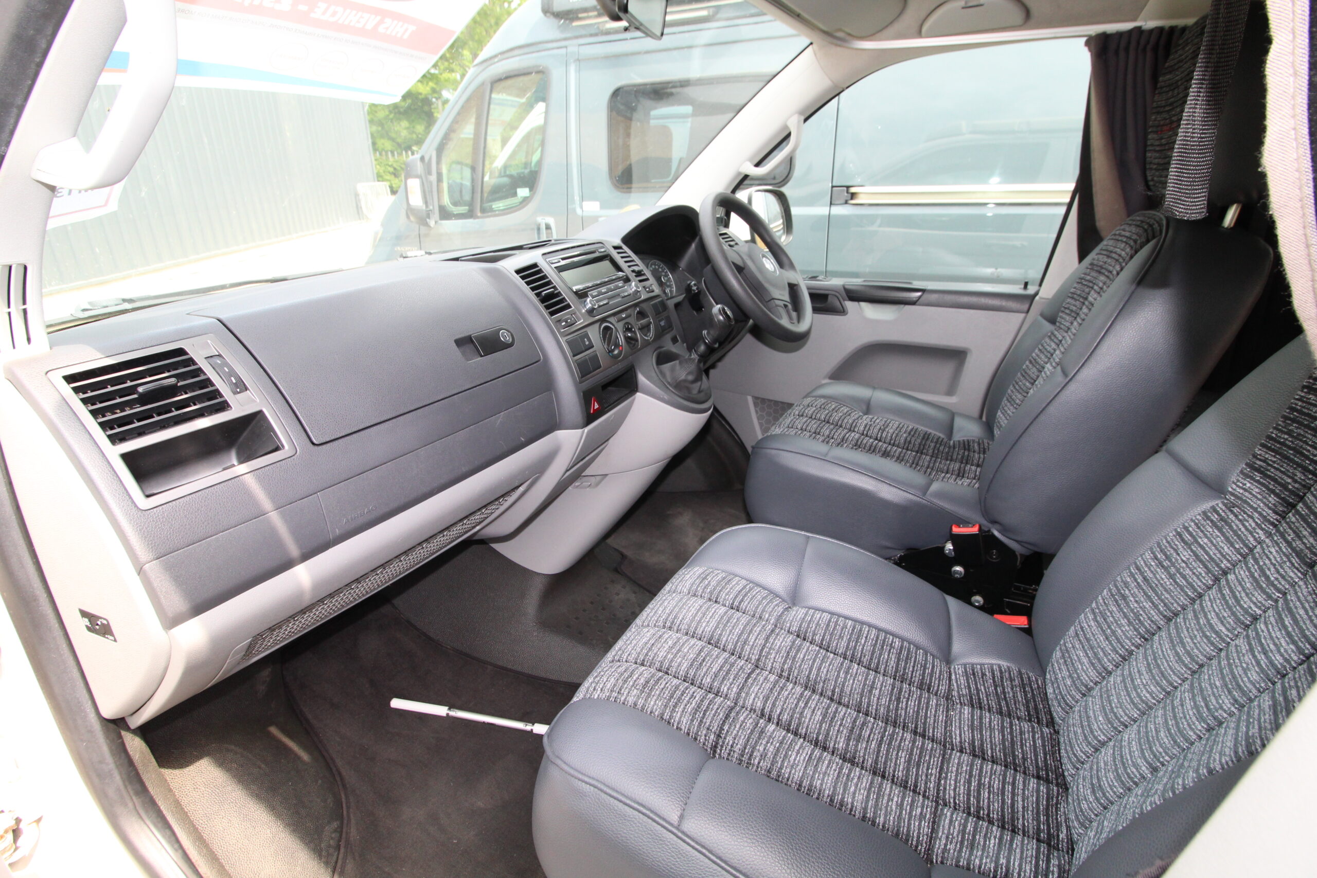 2015-vw-leisuredrive-vivanti-66776-24.jpg