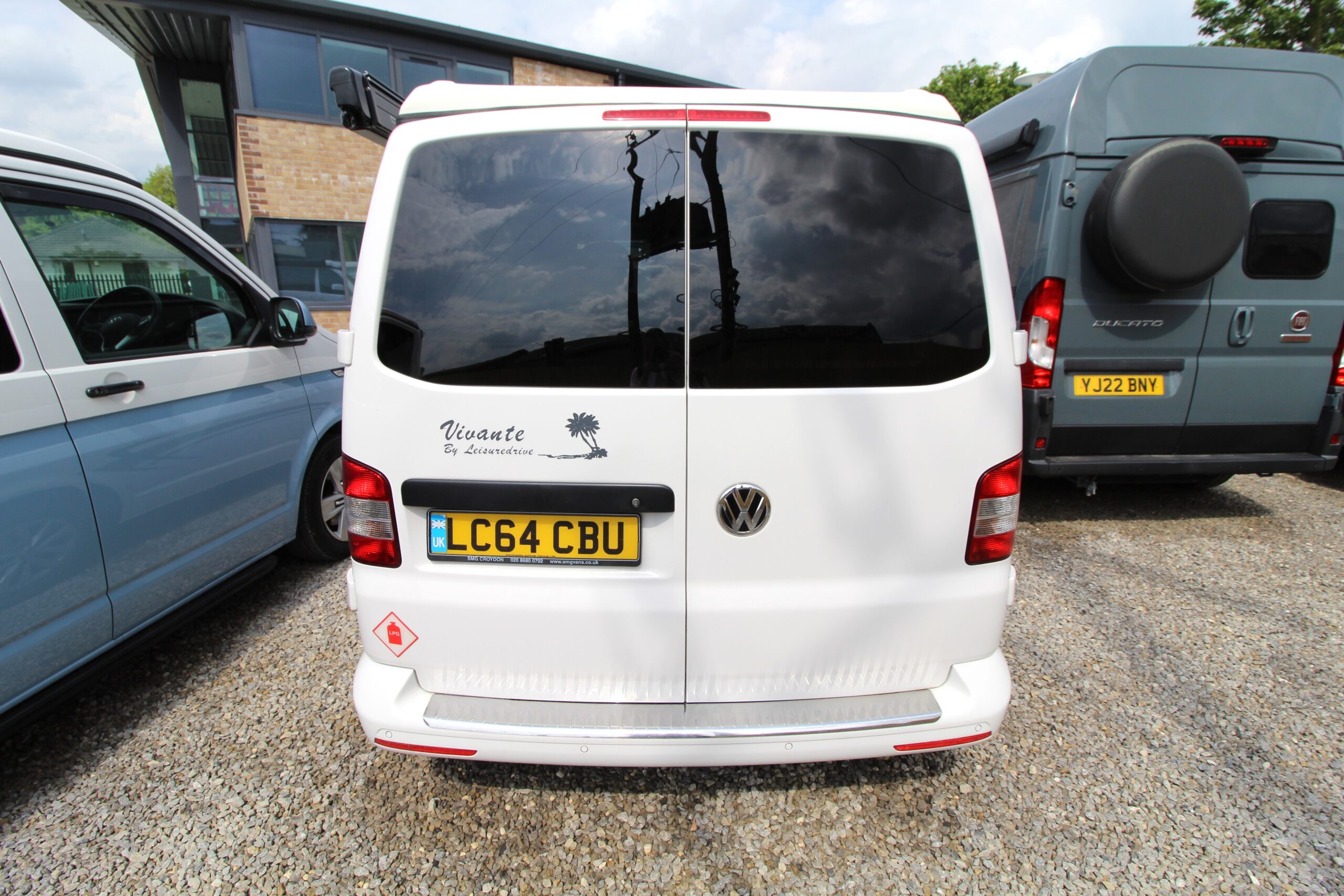 2015-vw-leisuredrive-vivanti-66776-37.jpg