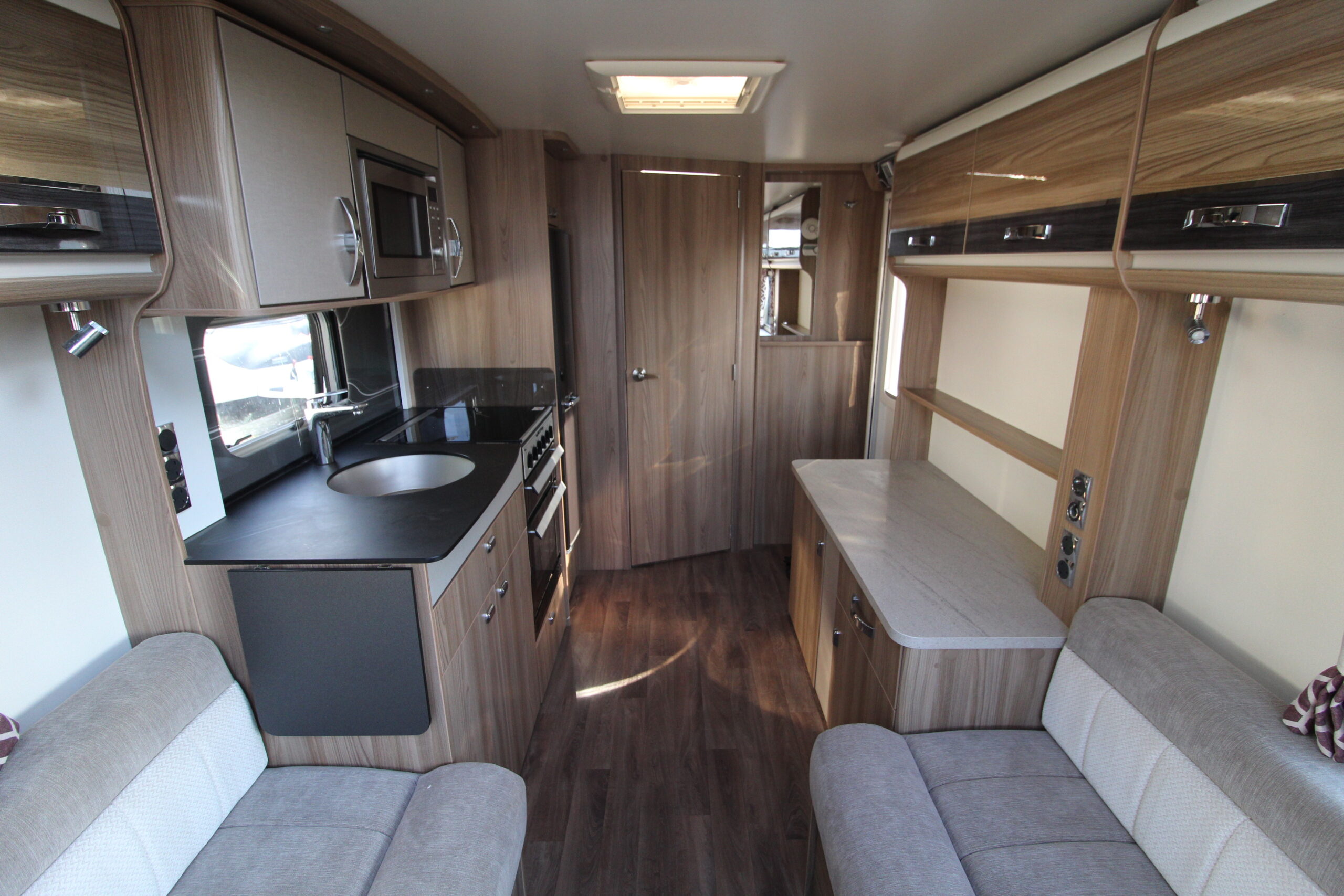 2017-conqueror-480-13.jpg