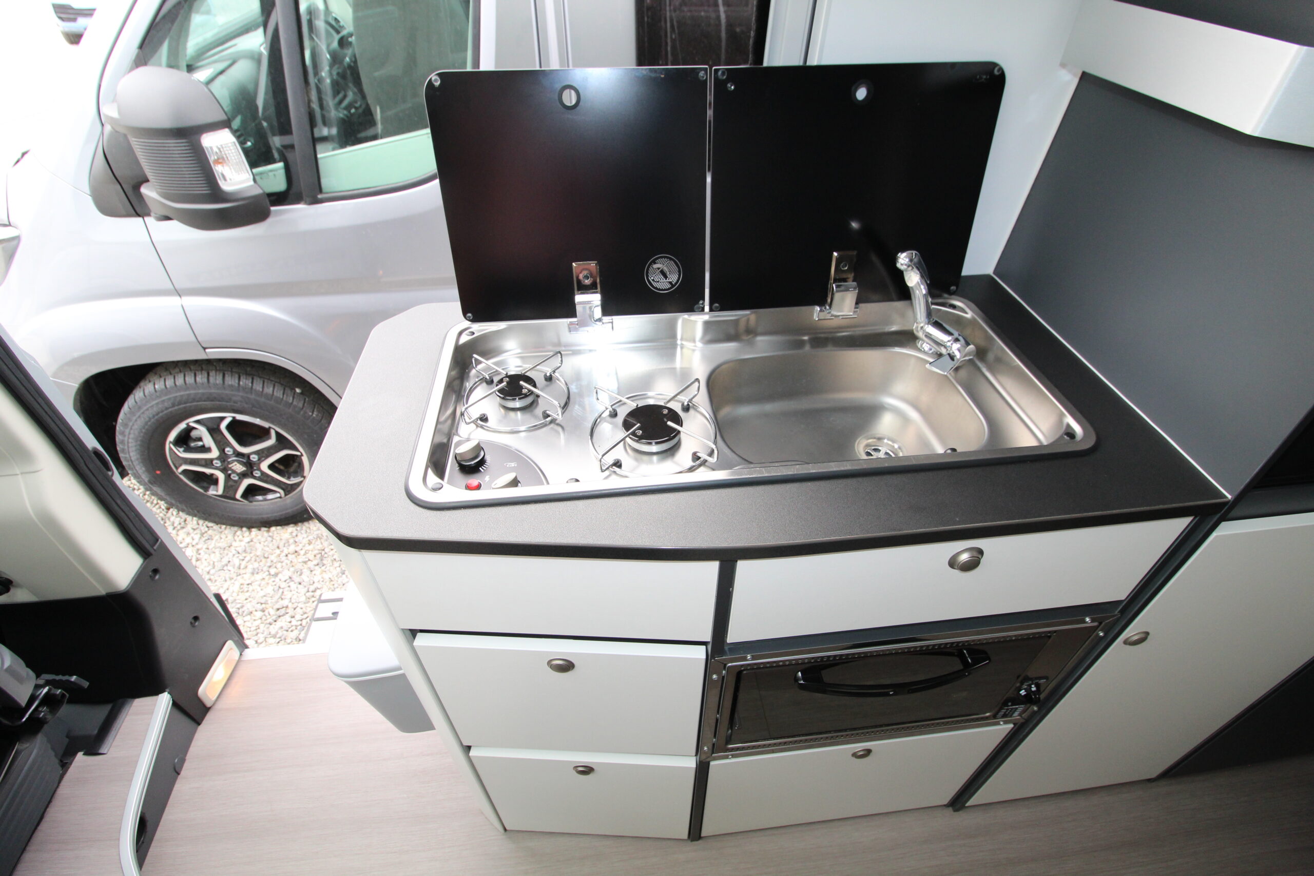 2021-adria-twin-supreme-640-slb-19.jpg