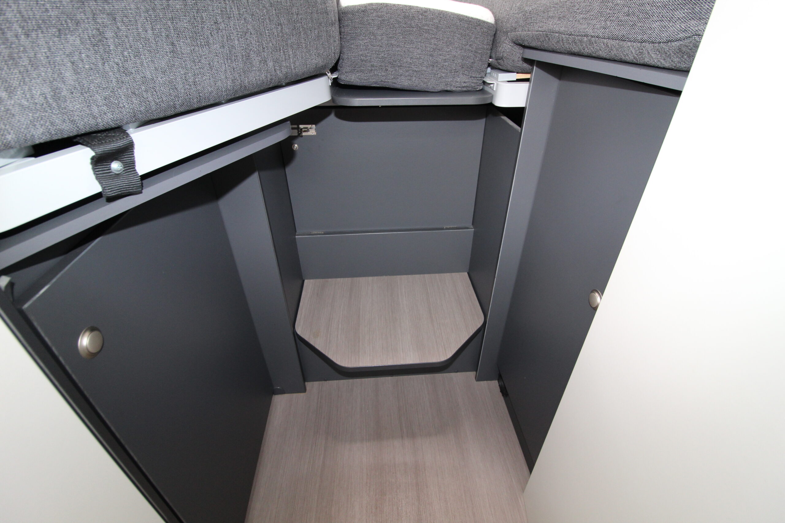 2021-adria-twin-supreme-640-slb-24.jpg