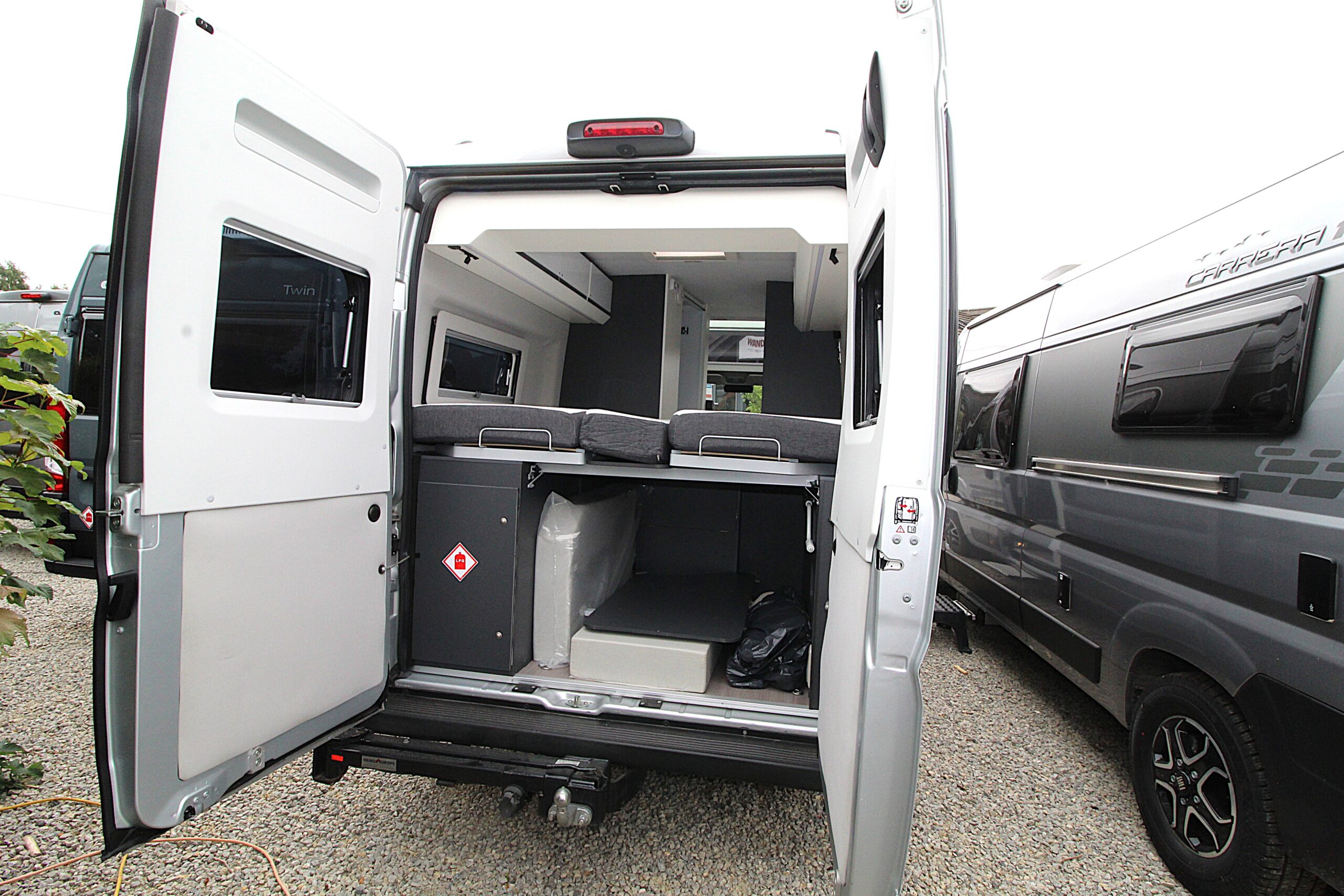2021-adria-twin-supreme-640-slb-34.jpg