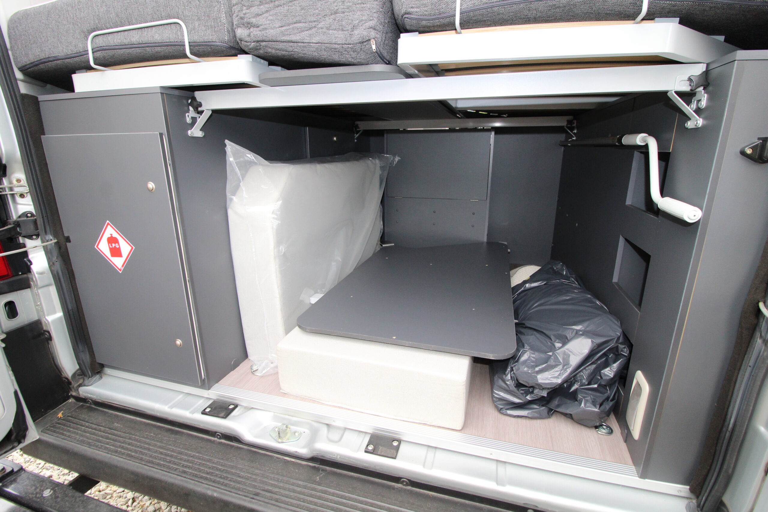 2021-adria-twin-supreme-640-slb-35.jpg