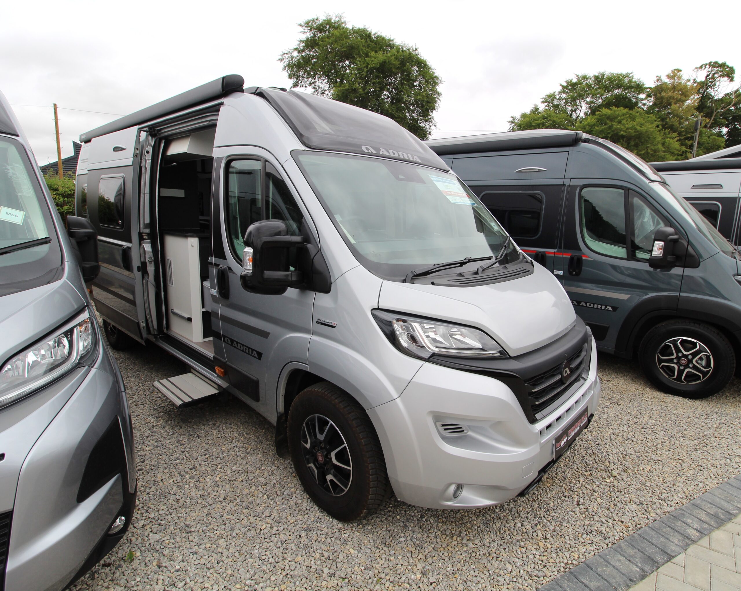 2021-adria-twin-supreme-640-slb-7.jpg
