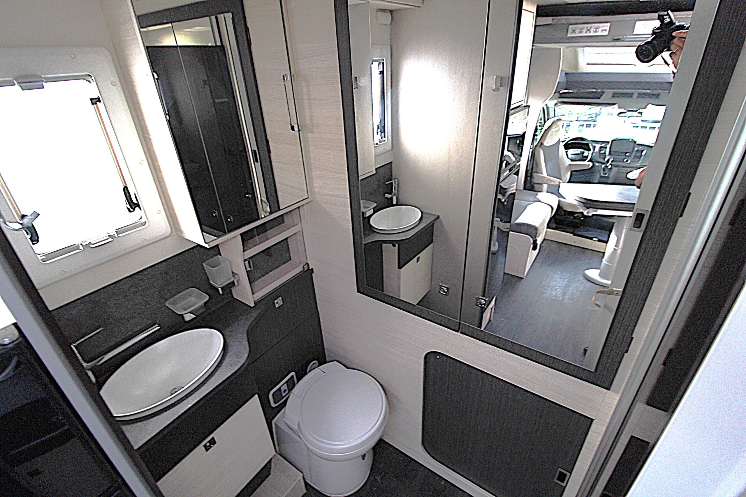 2021-chausson-titanium-premium-650-20.jpg