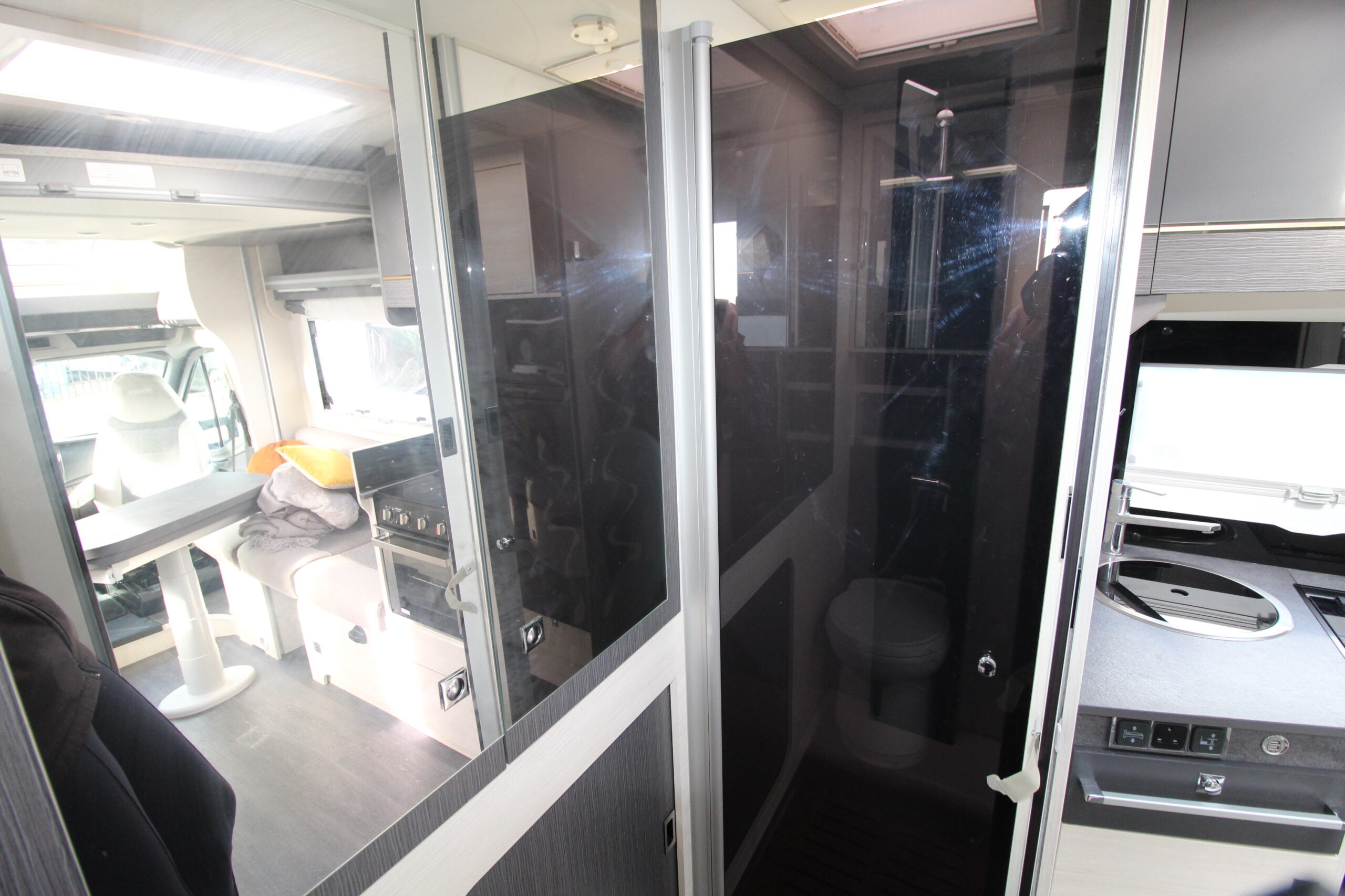 2021-chausson-titanium-premium-650-21.jpg