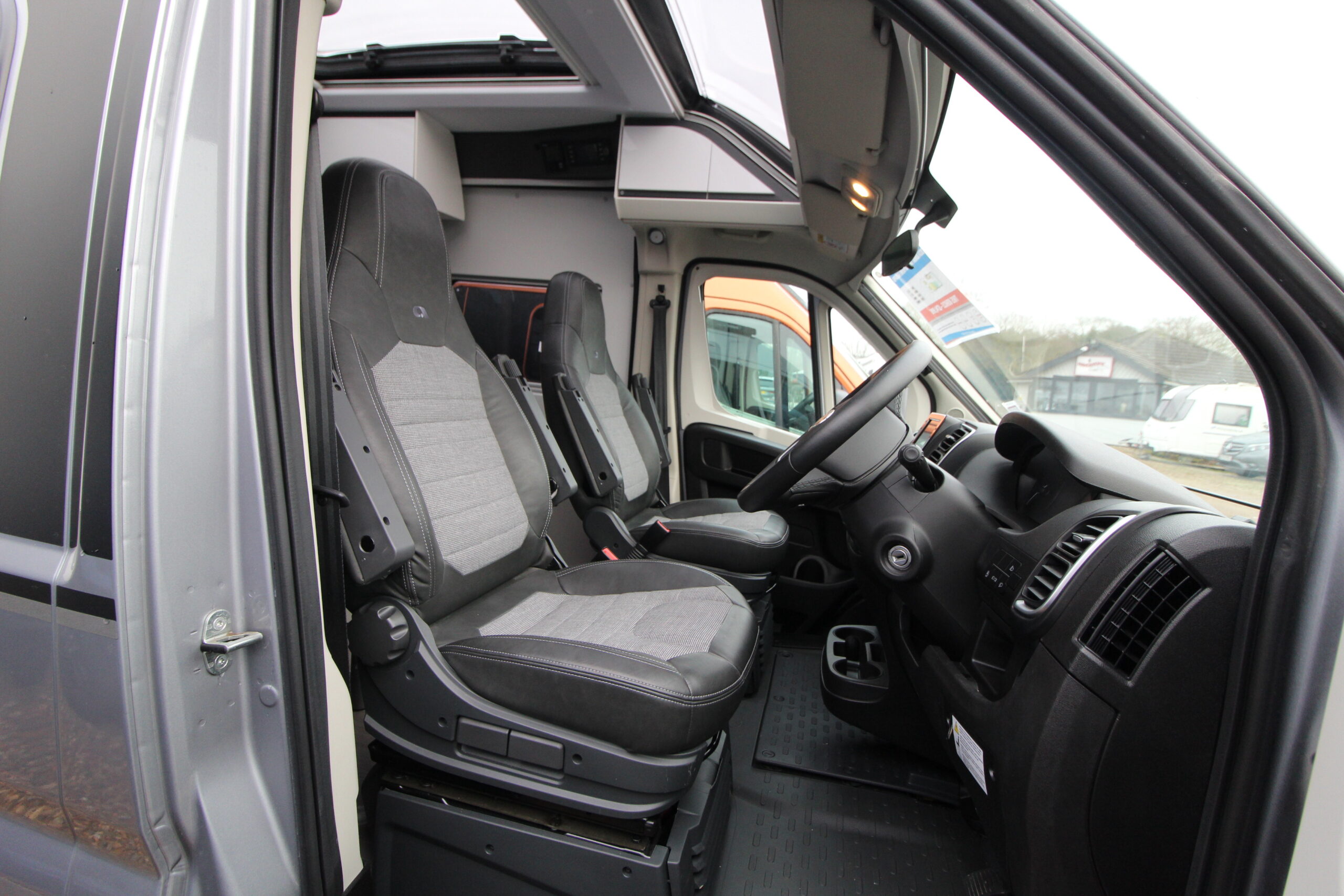 2024-adria-twin-supreme-600-spb-16.jpg
