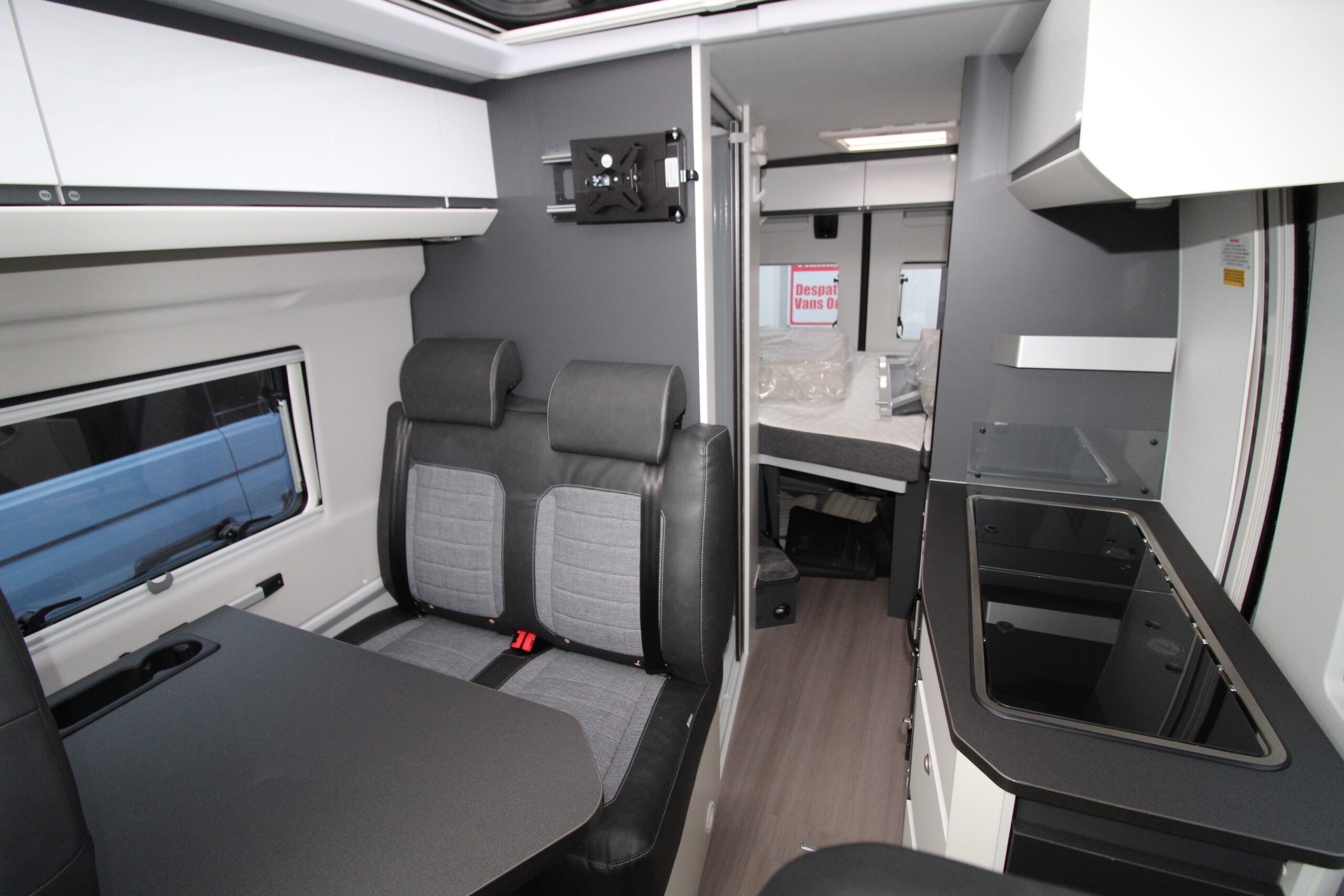 2024-adria-twin-supreme-600-spb-18.jpg