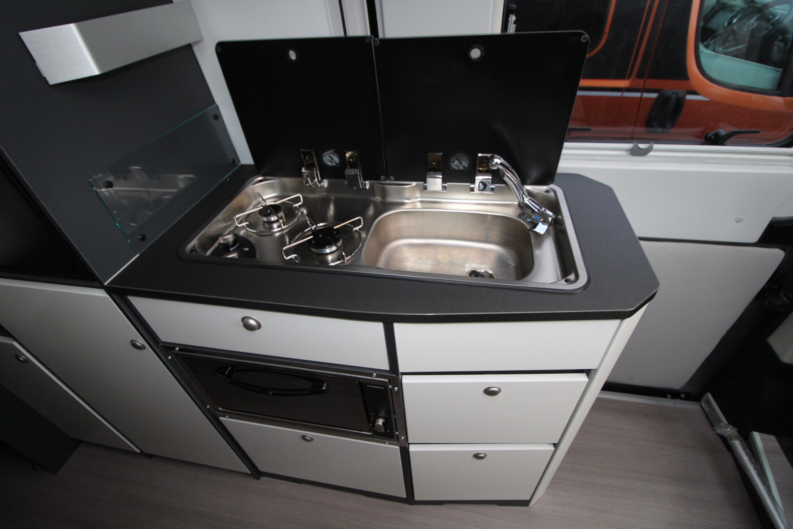 2024-adria-twin-supreme-600-spb-20.jpg