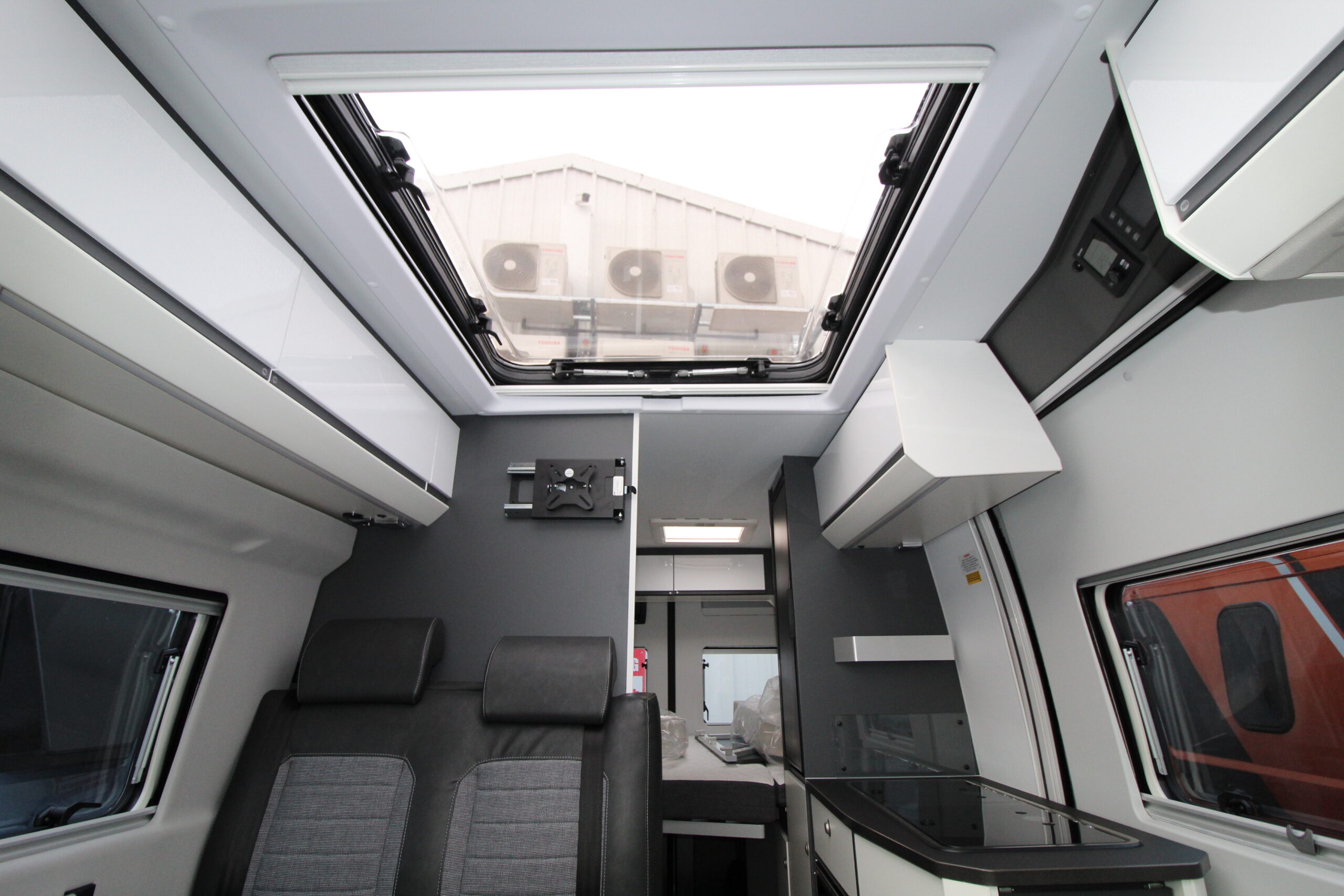 2024-adria-twin-supreme-600-spb-27.jpg