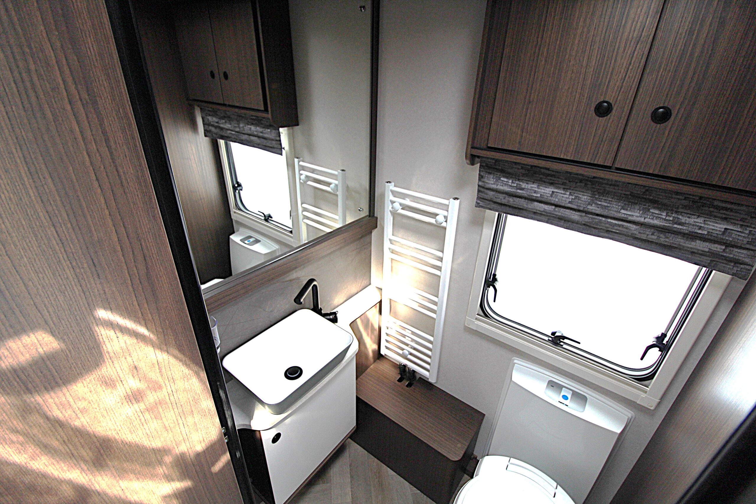 2026-coachman-laser-855-18.jpg