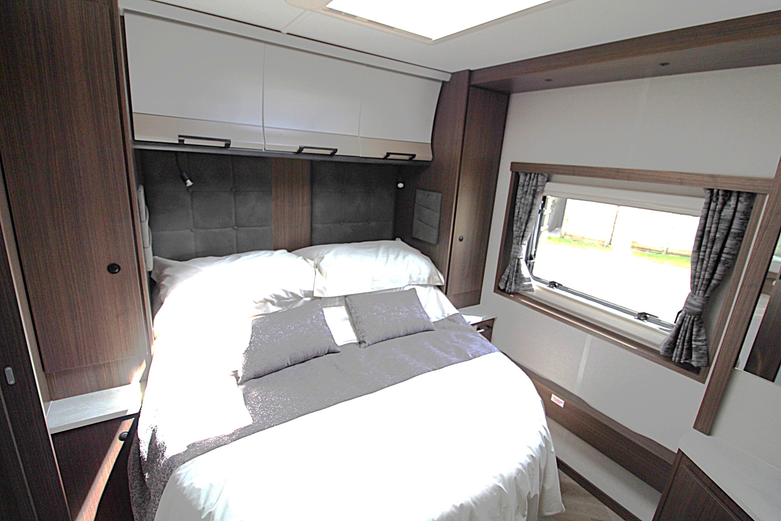 2026-coachman-laser-855-7.jpg