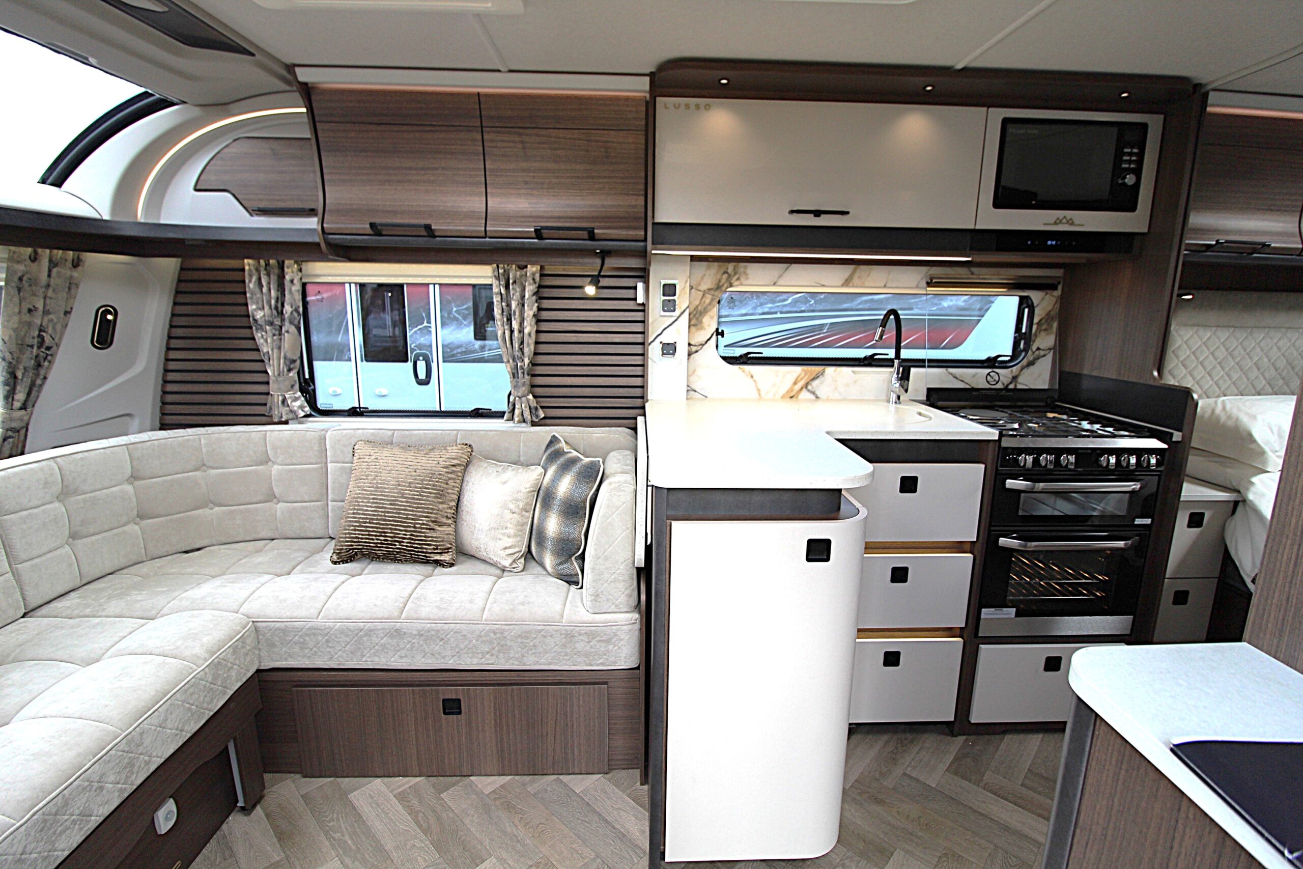 2026-coachman-lusso-ii-12.jpg
