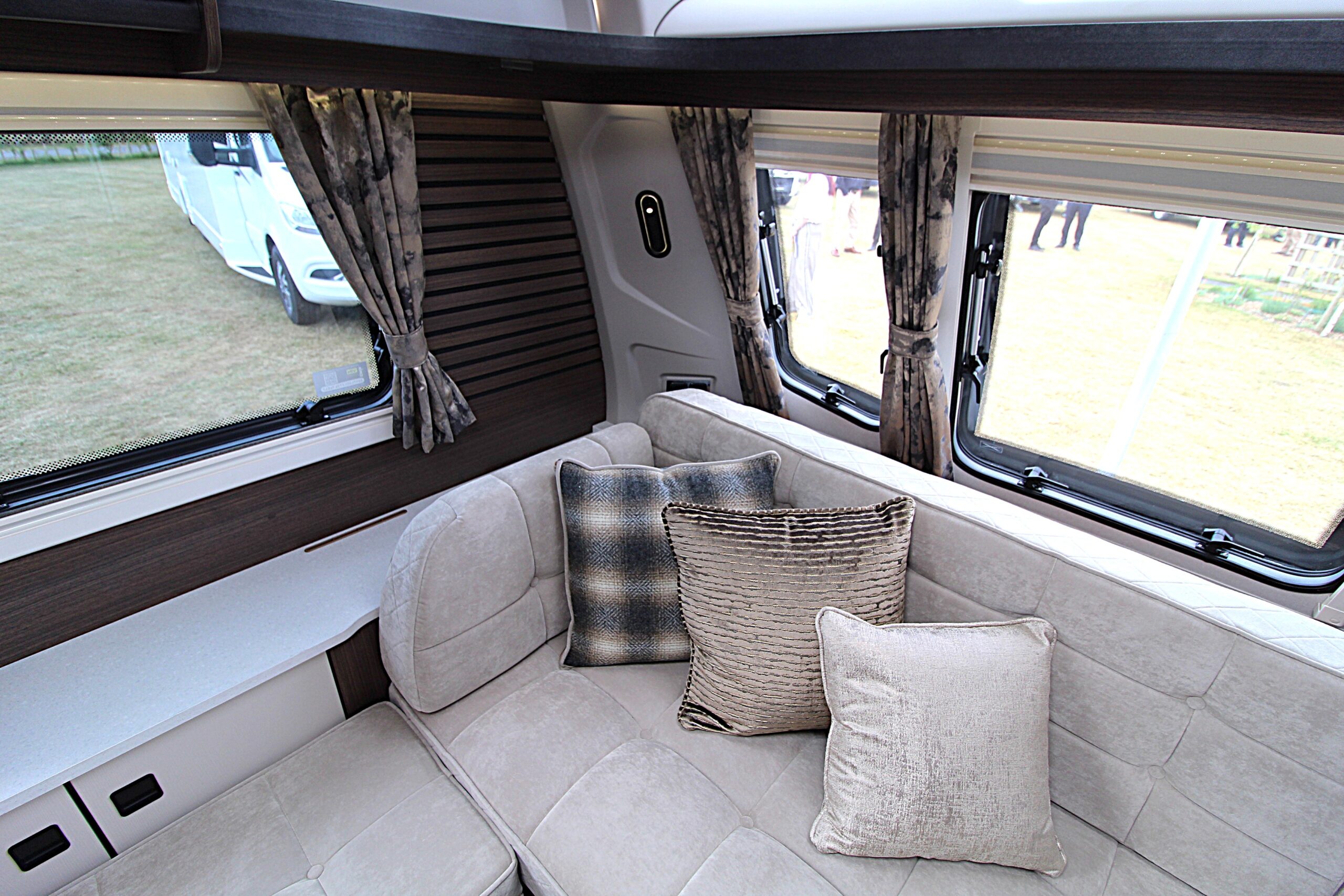 2026-coachman-lusso-ii-14.jpg