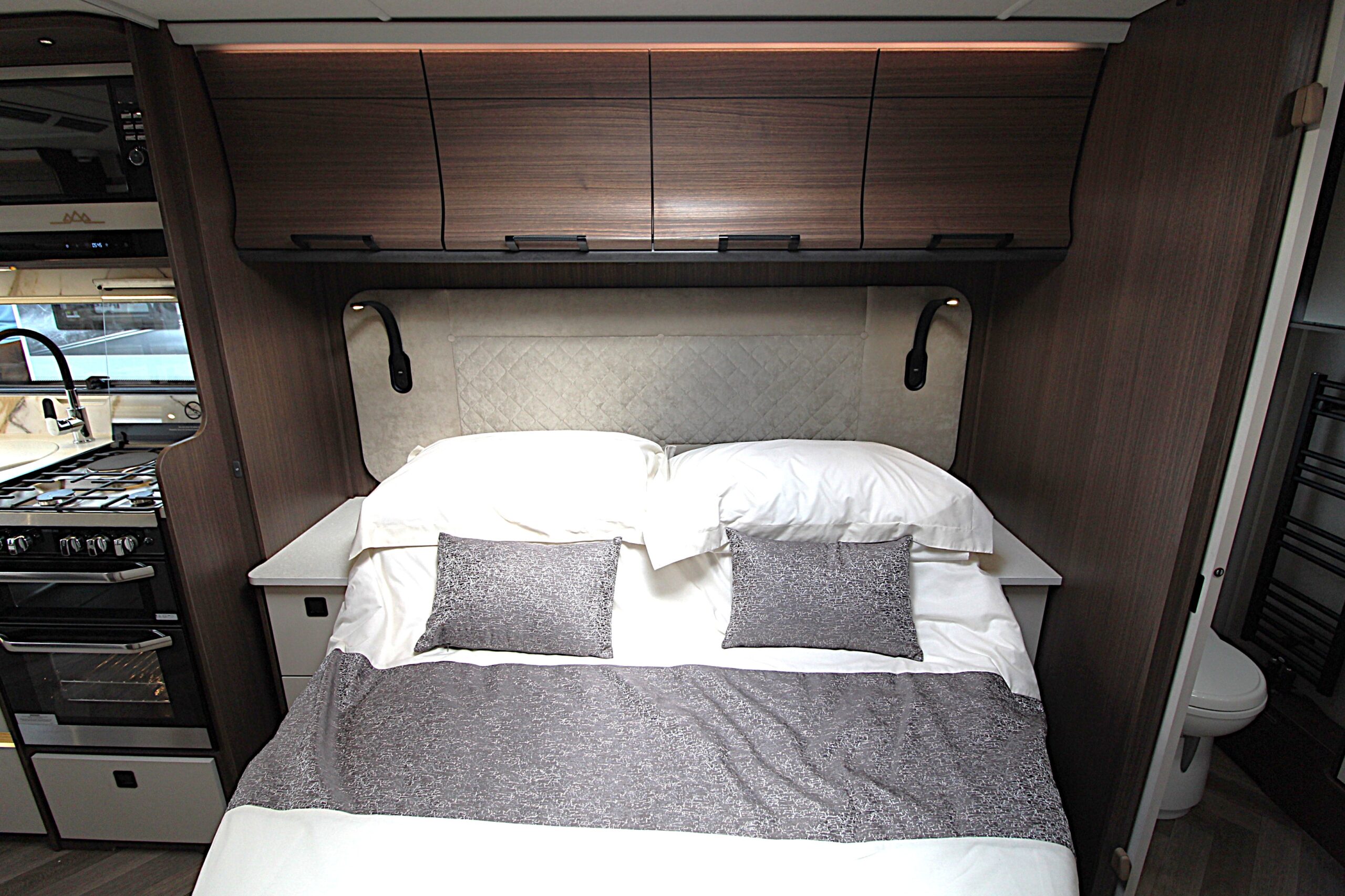 2026-coachman-lusso-ii-32.jpg