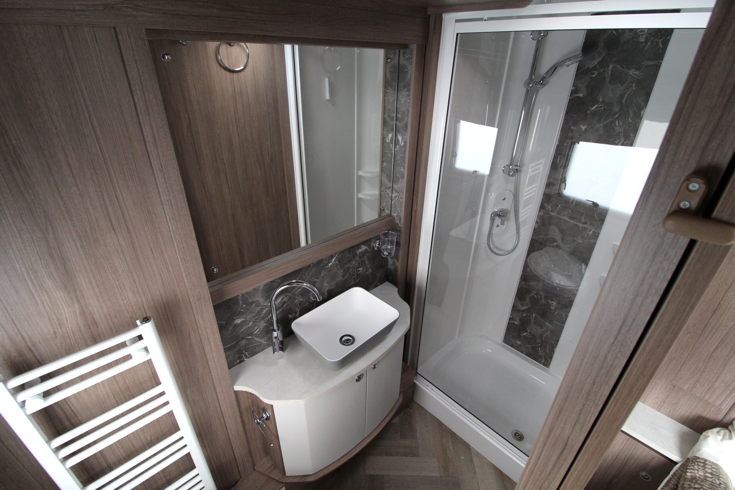 2026-coachman-vip-575-19.jpg