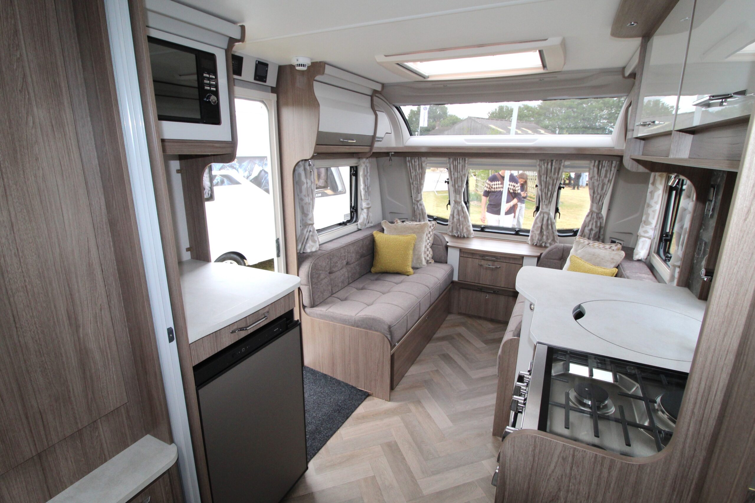 2026-coachman-vip-575-25.jpg