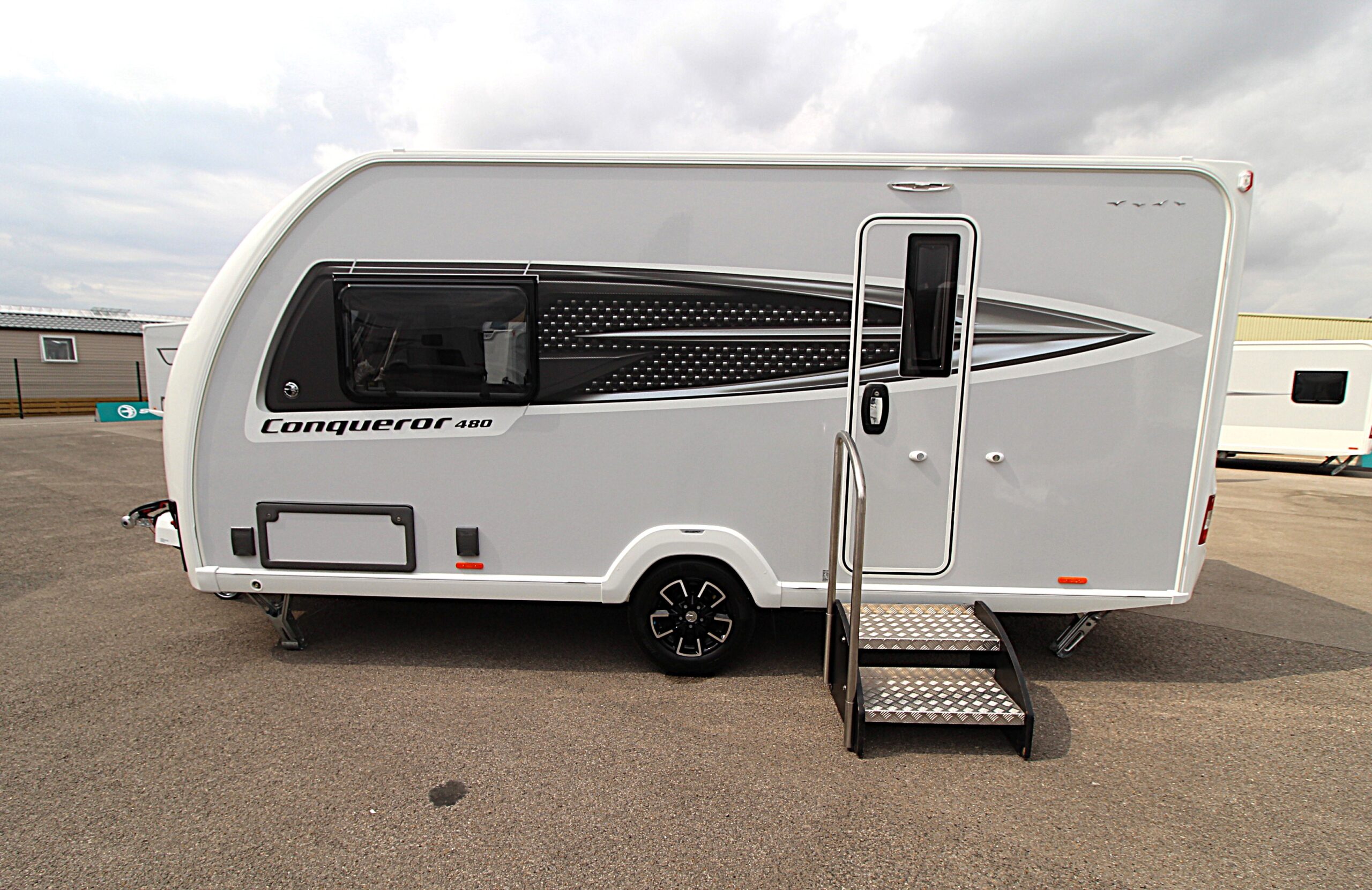 2026-conqueror-480-7.jpg