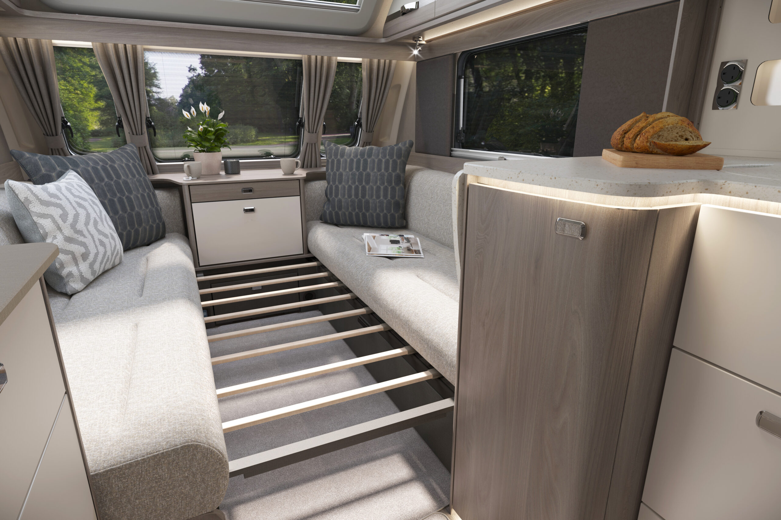 2026-conqueror-480-pull-out-bed-slats.jpg