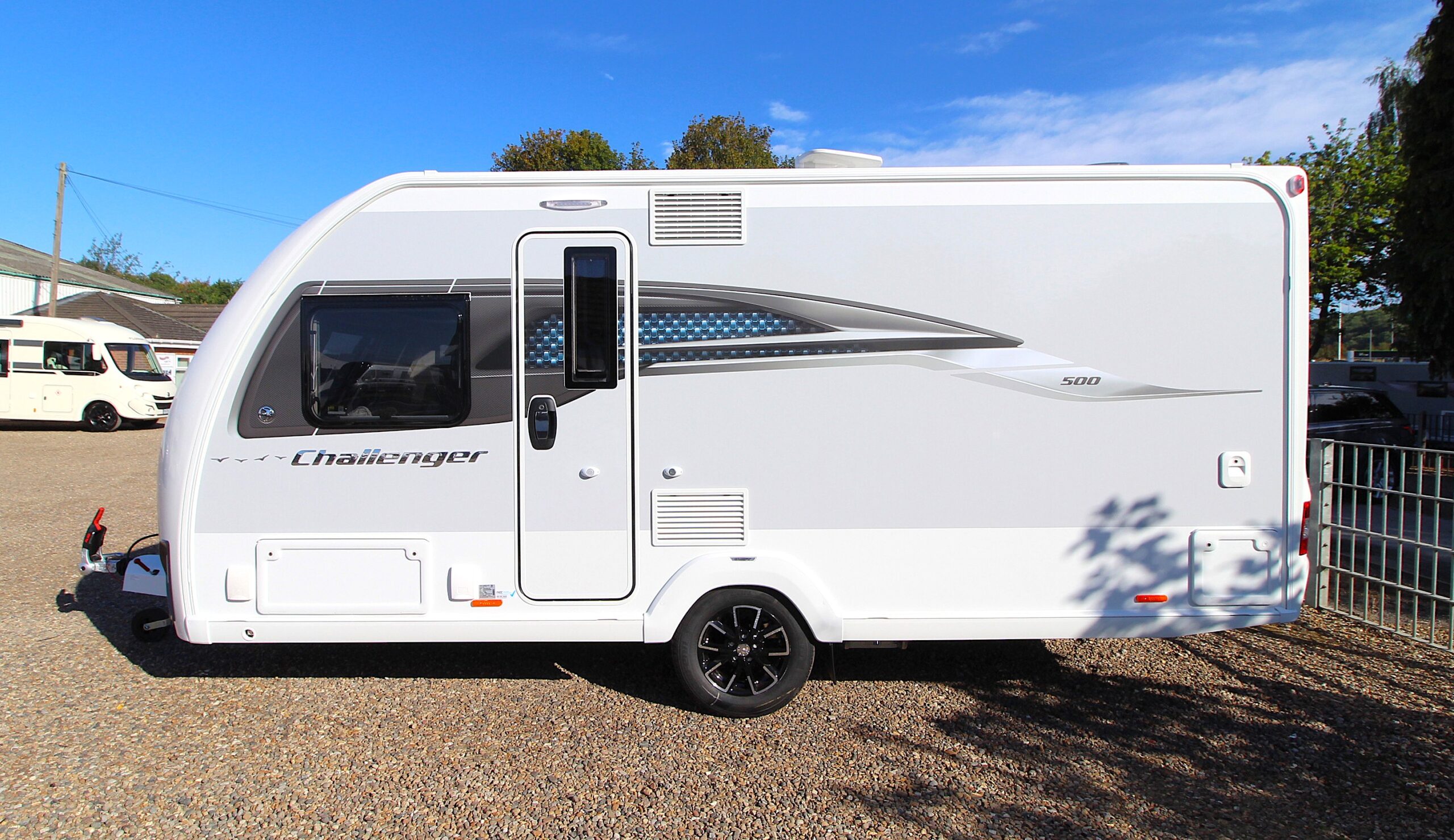 2026-swift-challenger-500-exterior-1.jpg