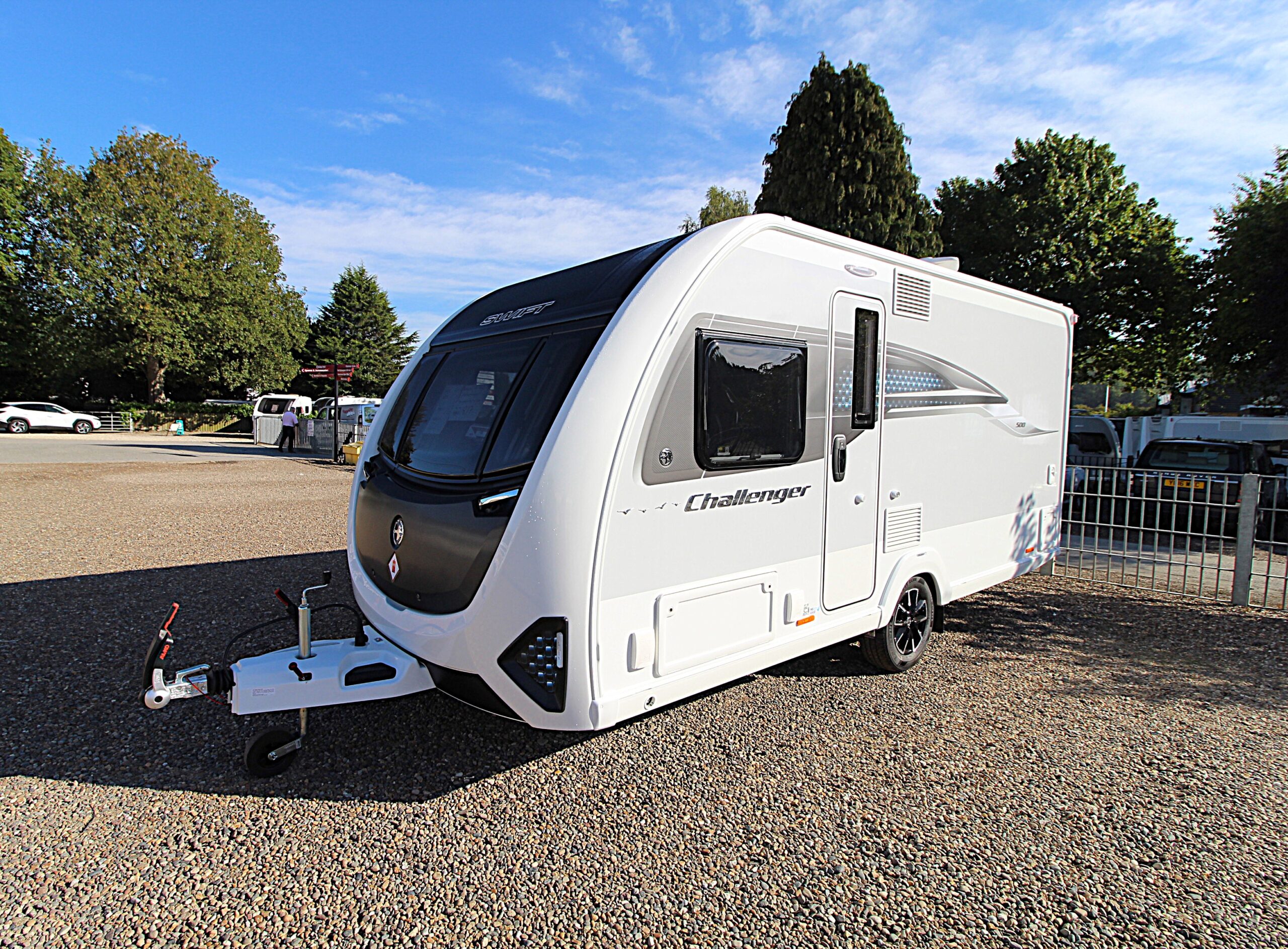 2026-swift-challenger-500-exterior-2.jpg