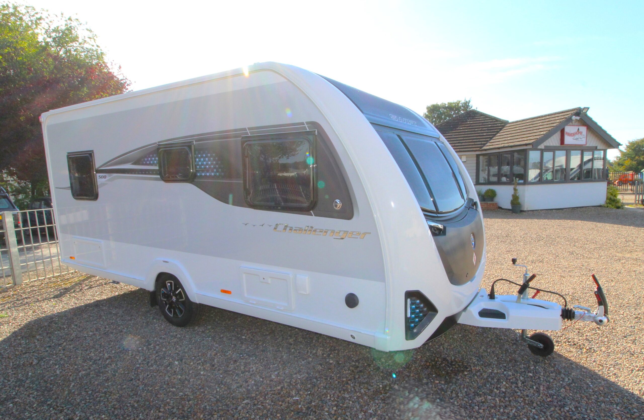 2026-swift-challenger-500-exterior-4.jpg
