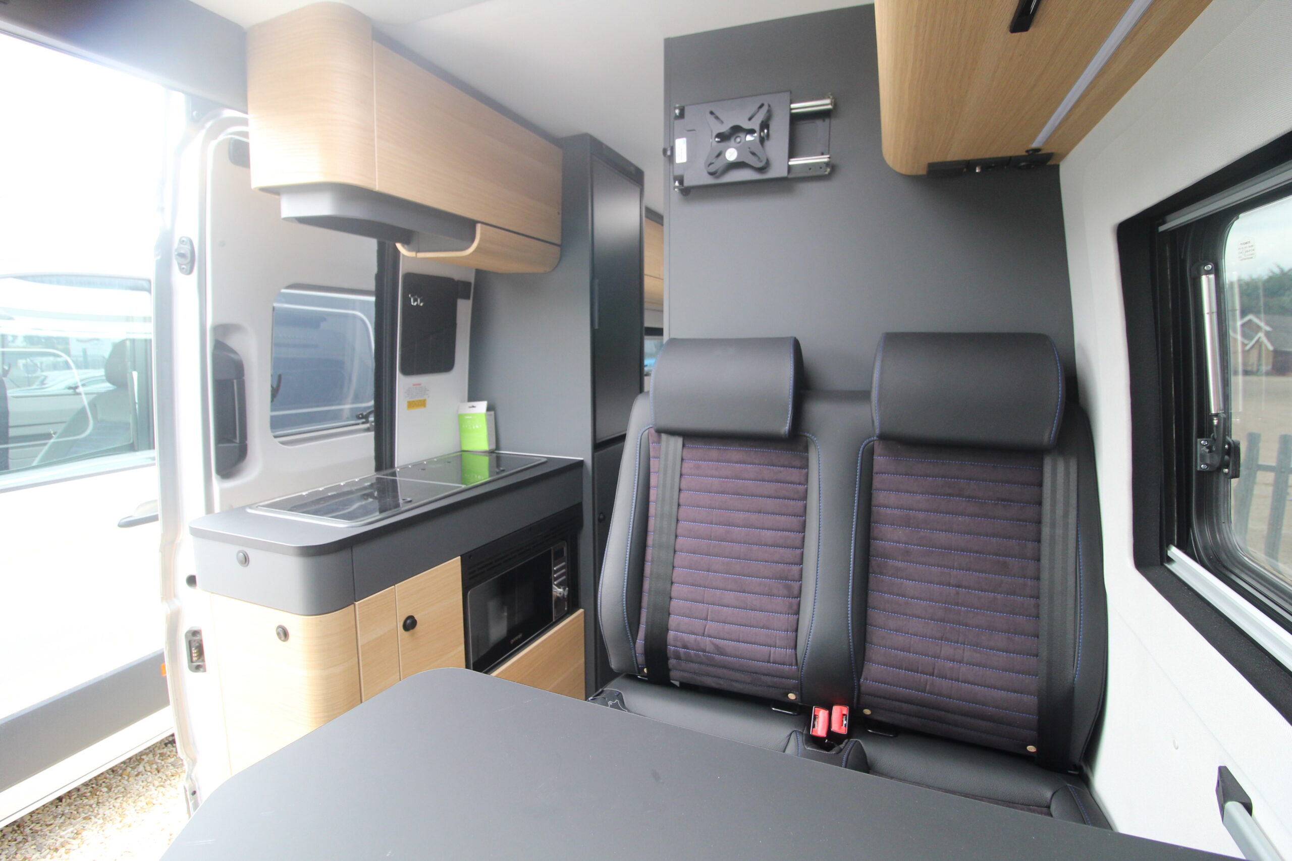adria-twin-max-680-sgx-56024-k04-29.jpg