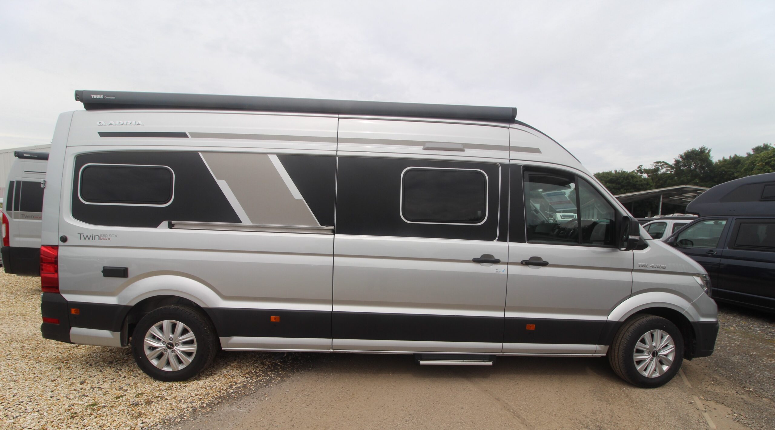 adria-twin-max-680-sgx-56024-k04-55.jpg