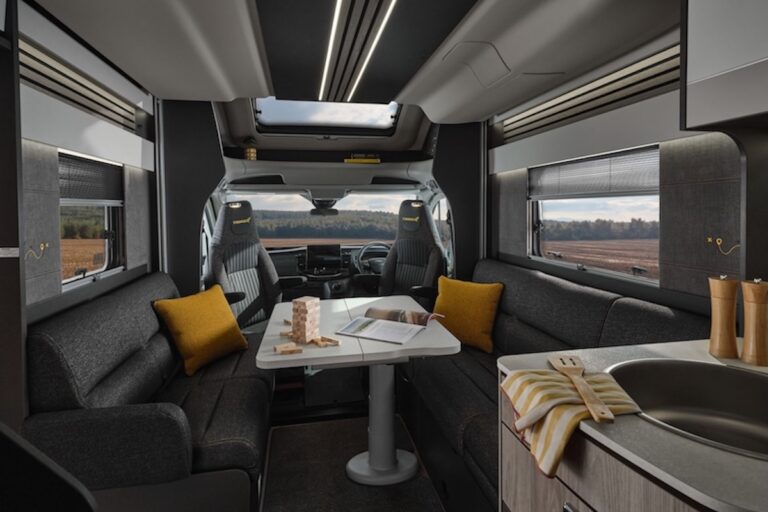 Swift Trekker Interior 1