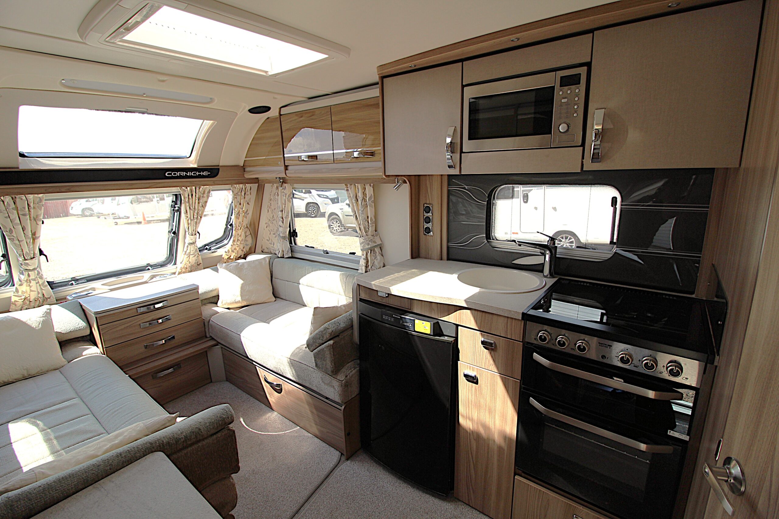 2017-swift-corniche-15-2-2.jpg