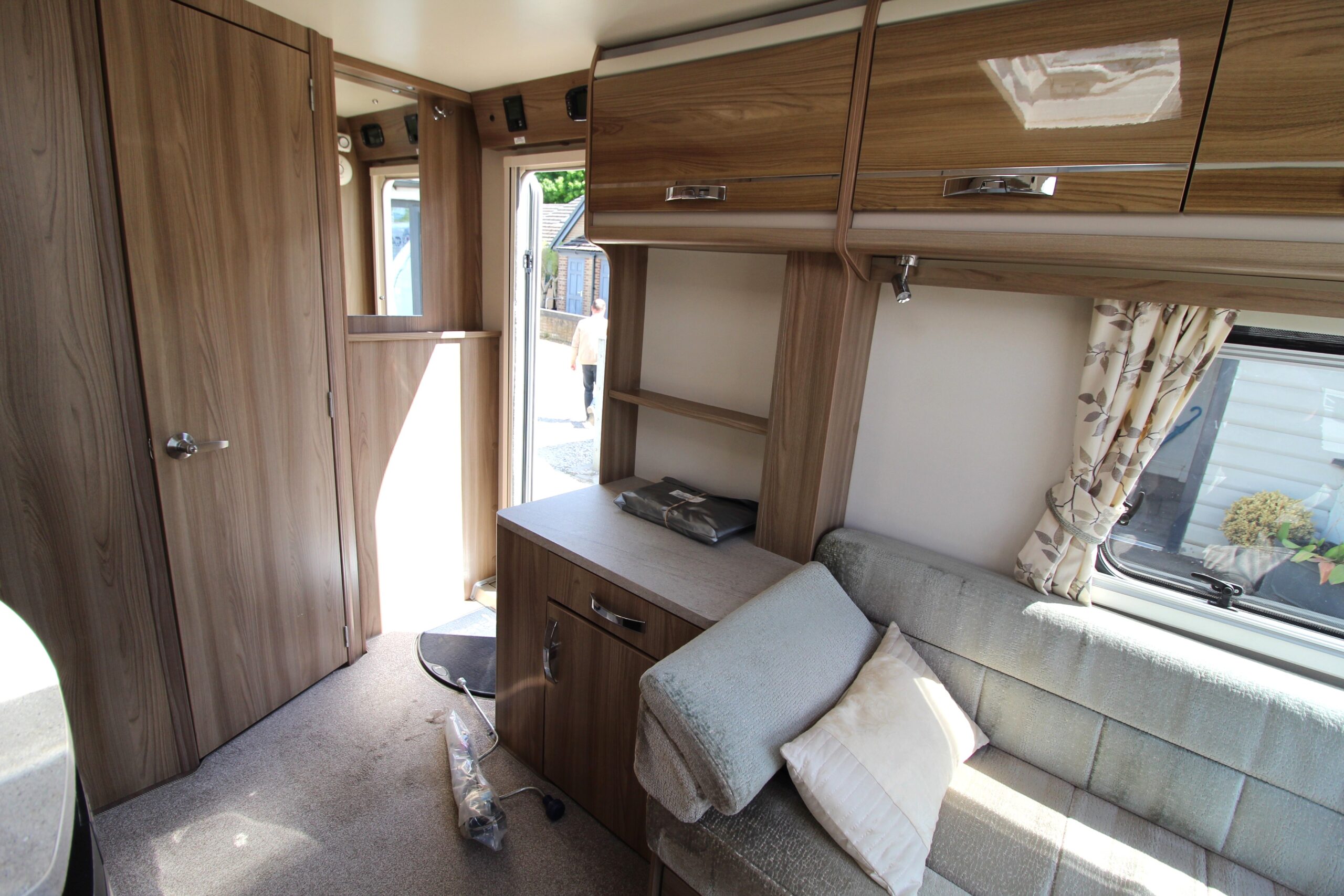 2017-swift-corniche-15-2-5.jpg