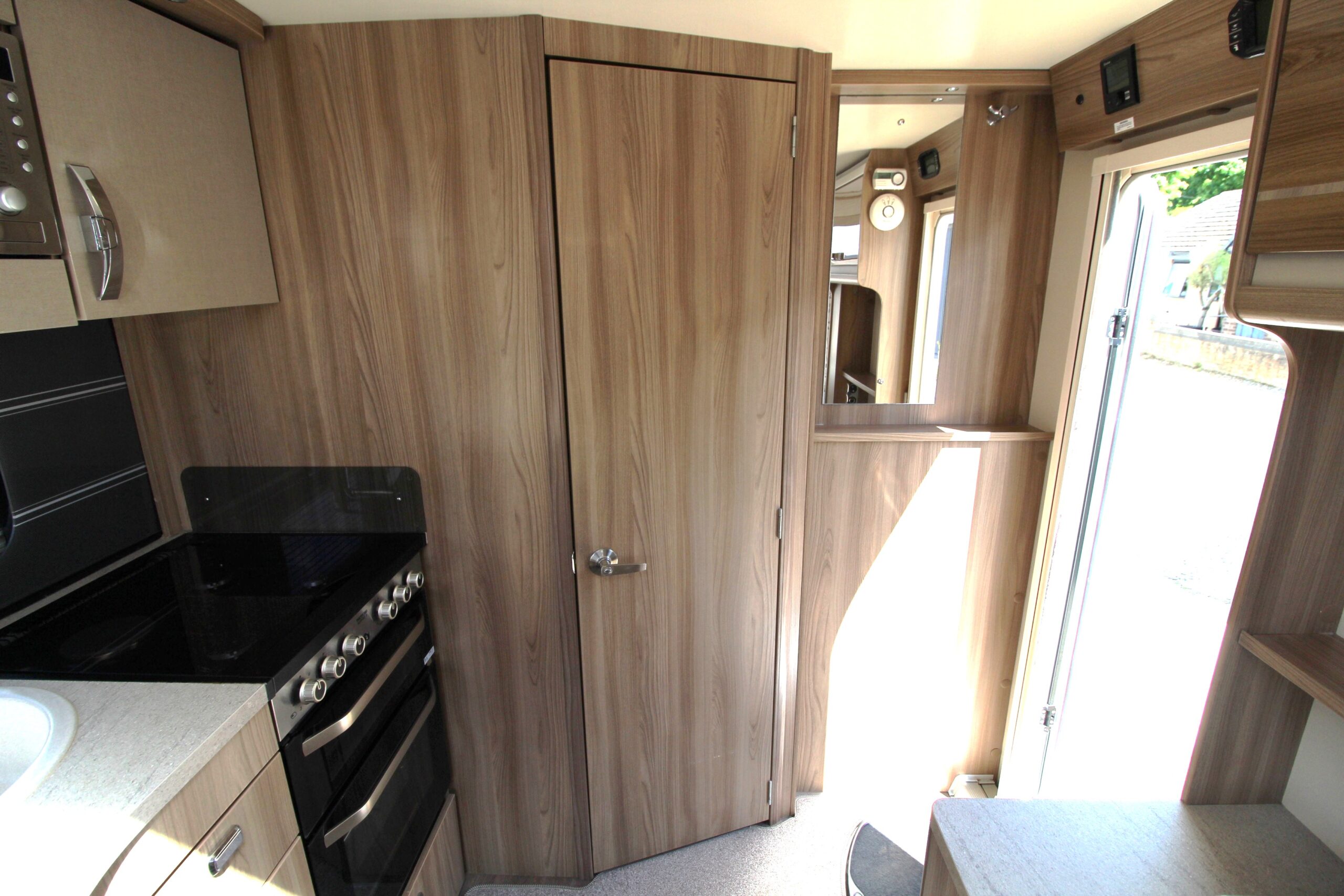 2017-swift-corniche-15-2-6.jpg