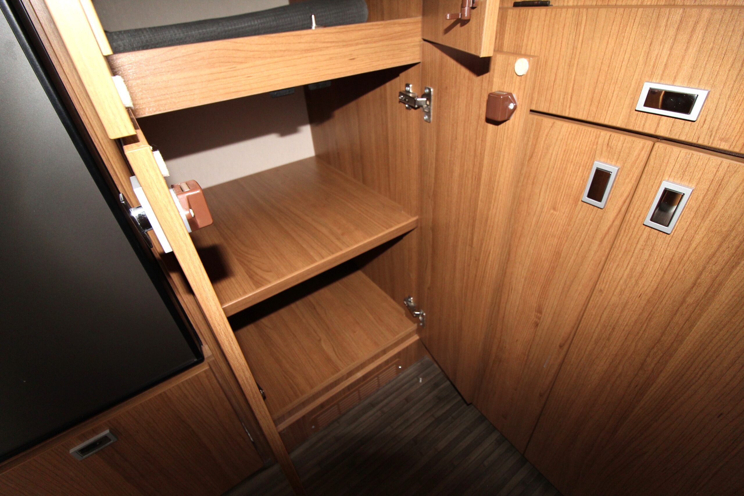 2019-auto-trail-apache-632-1.jpg