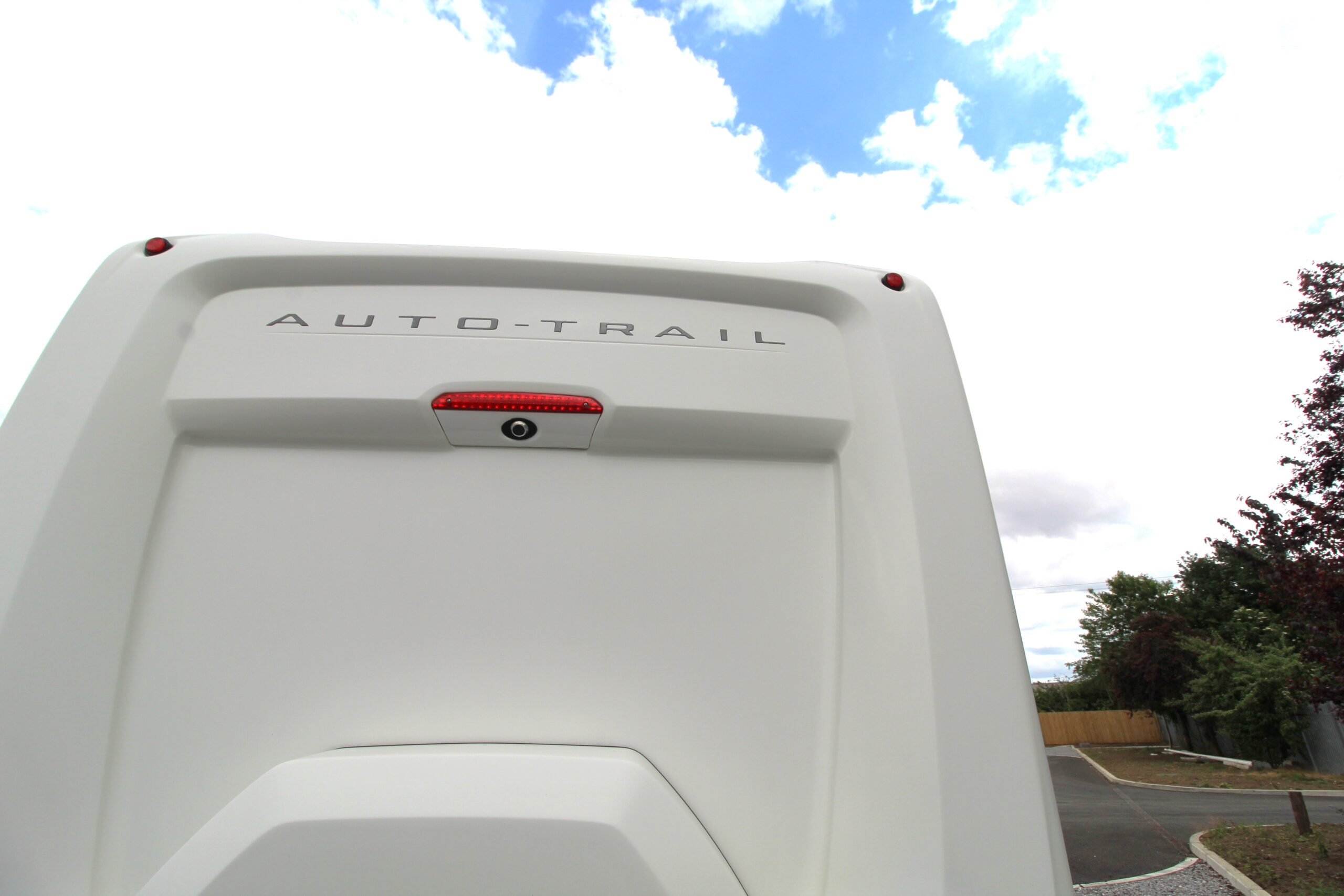 2019-auto-trail-apache-632-10_1.jpg