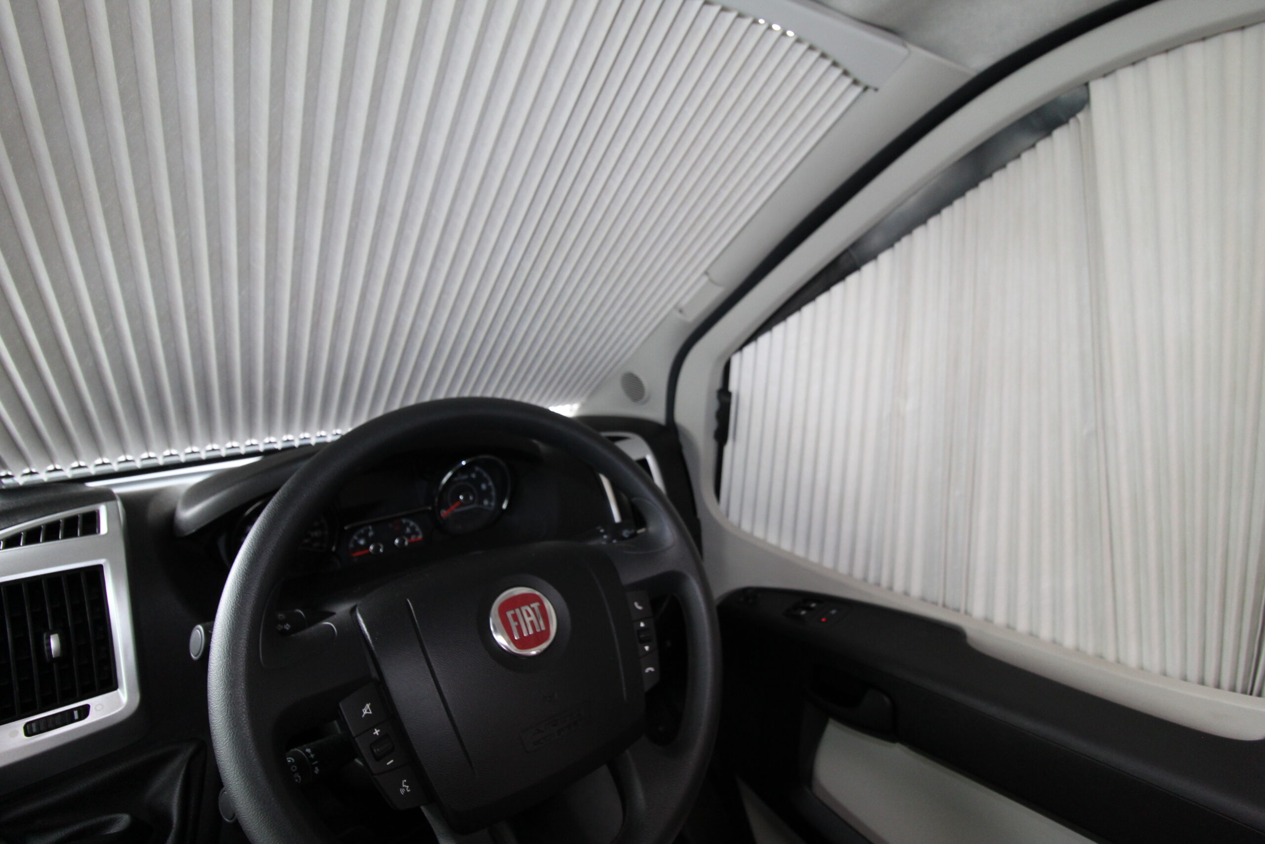 2019-auto-trail-apache-632-16_1.jpg