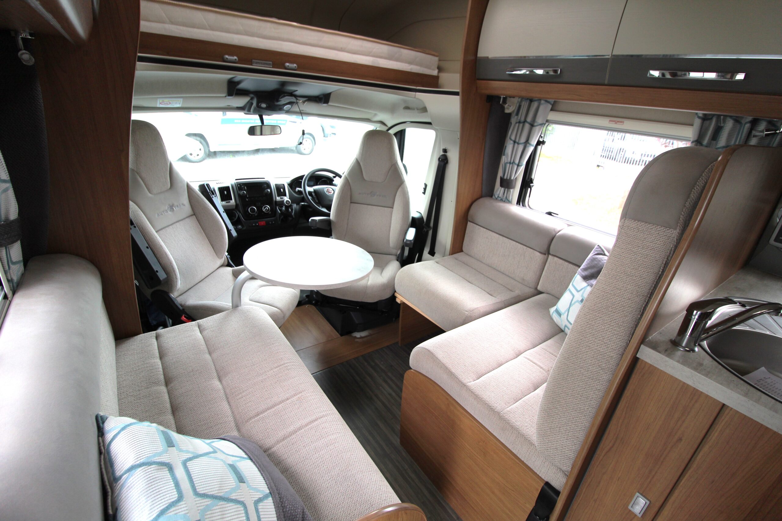 2019-auto-trail-apache-632-20_1.jpg