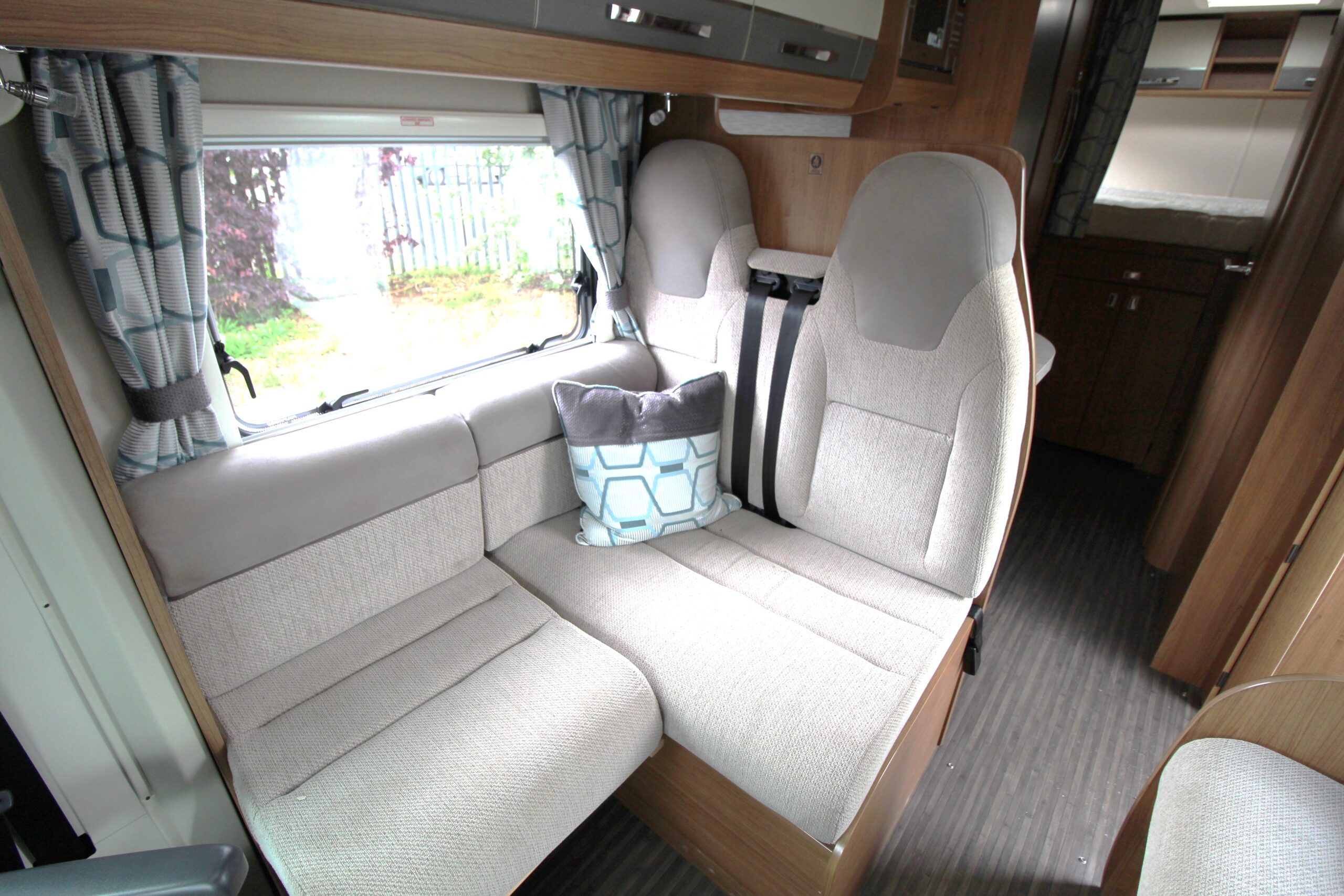 2019-auto-trail-apache-632-22.jpg