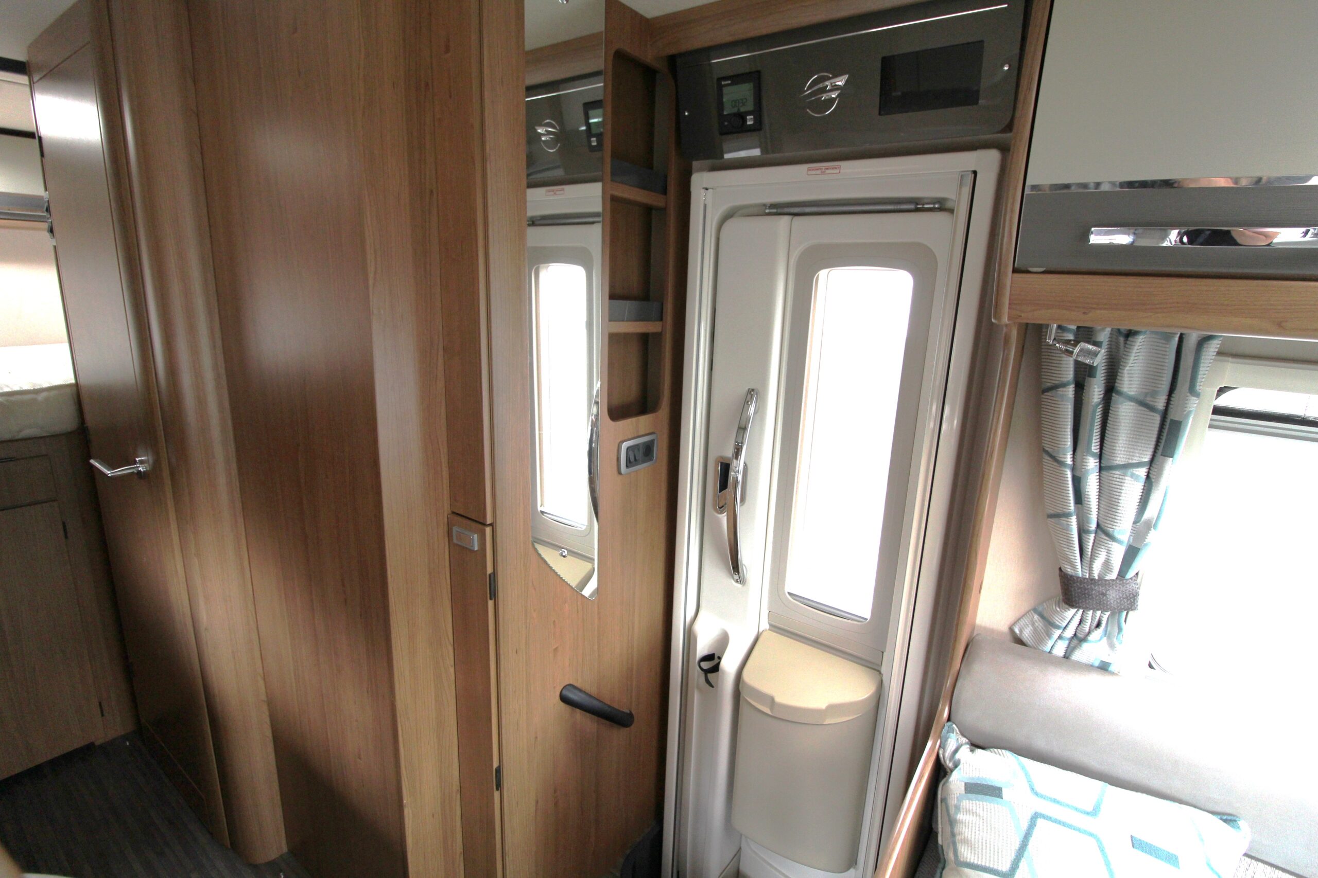 2019-auto-trail-apache-632-27_1.jpg