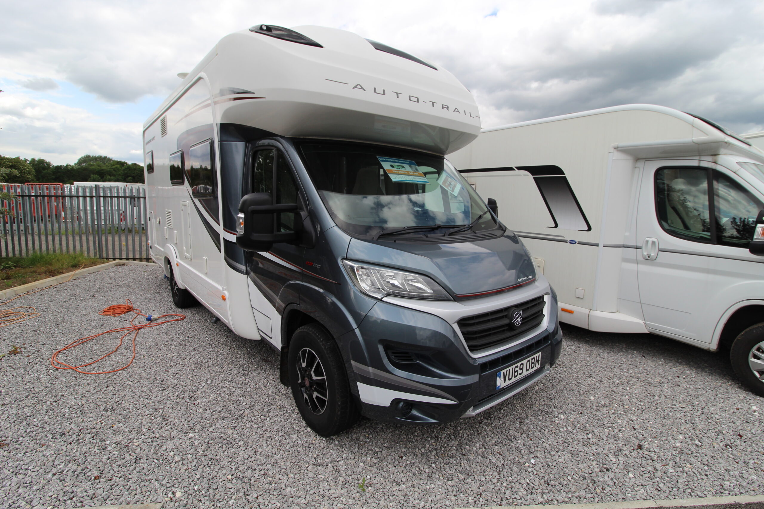 2019-auto-trail-apache-632-2_1.jpg