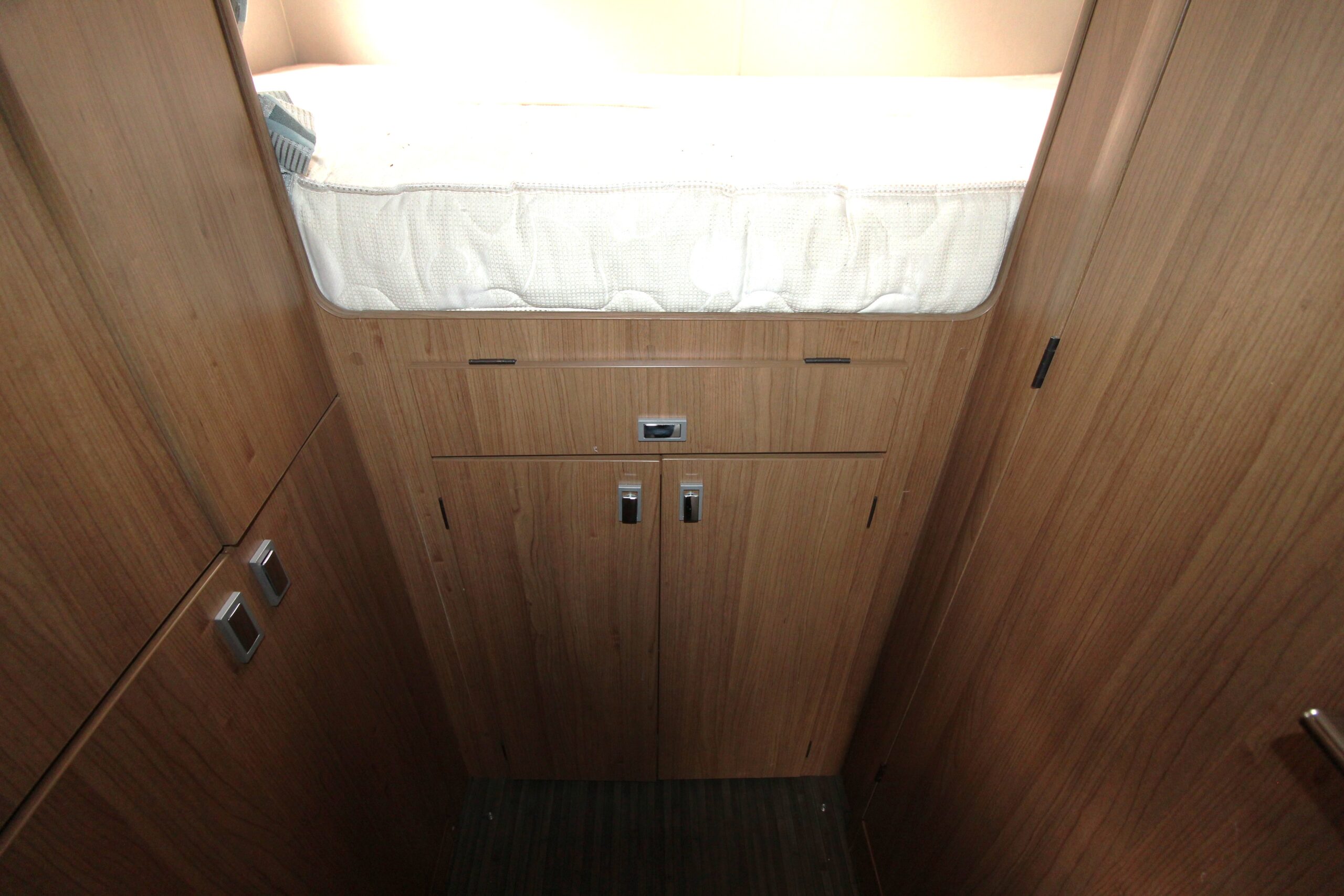 2019-auto-trail-apache-632-34_1.jpg