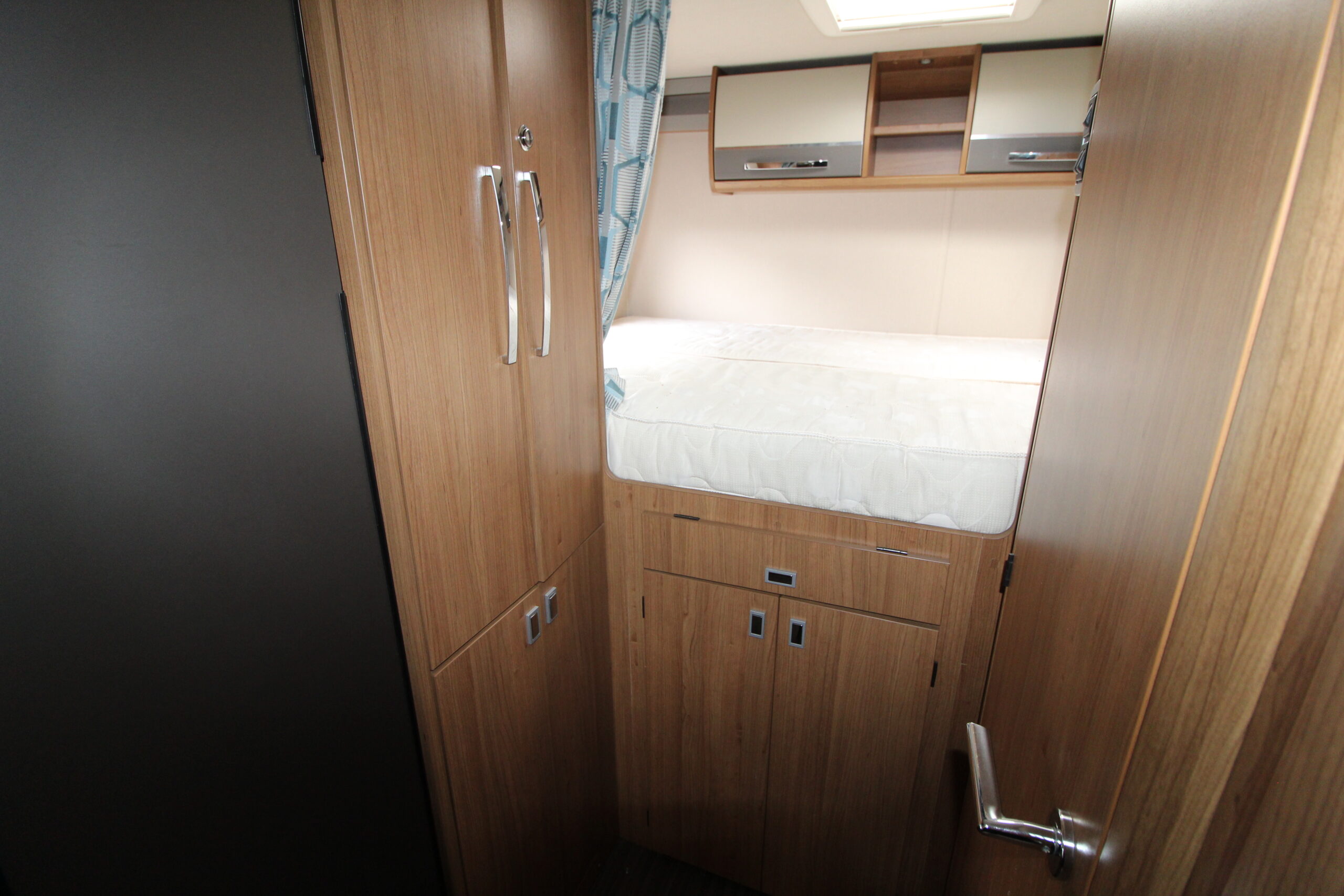 2019-auto-trail-apache-632-36_1.jpg