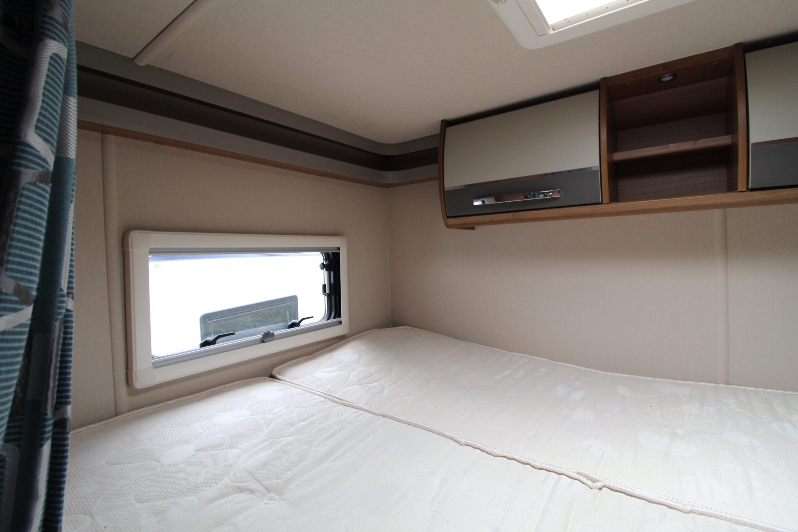 2019-auto-trail-apache-632-42.jpg