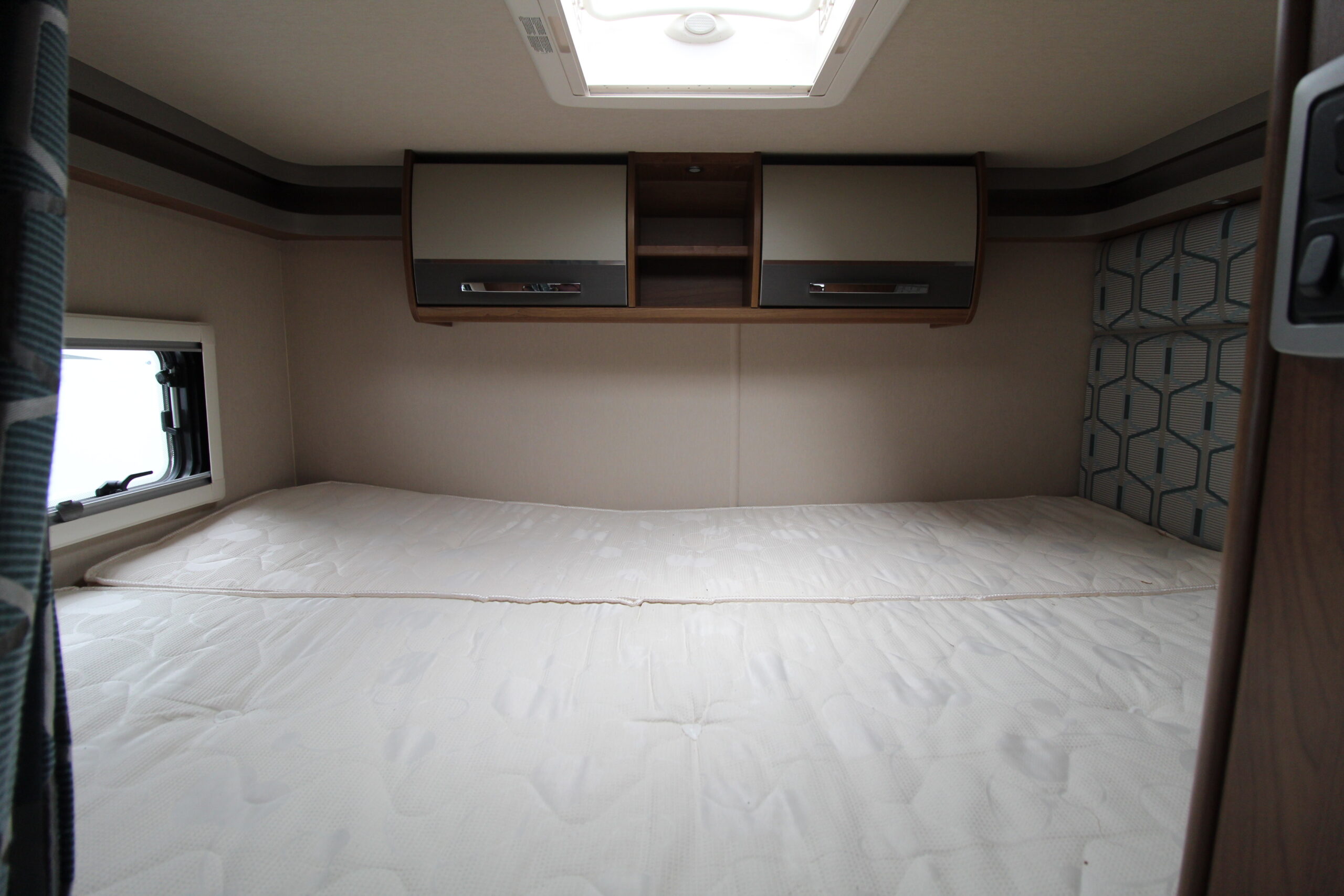 2019-auto-trail-apache-632-43.jpg