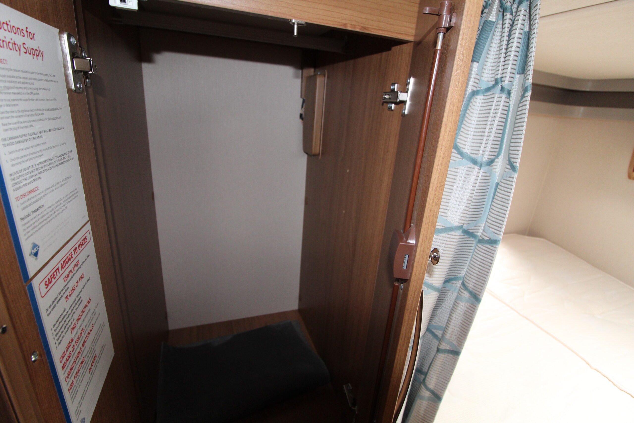 2019-auto-trail-apache-632-46.jpg
