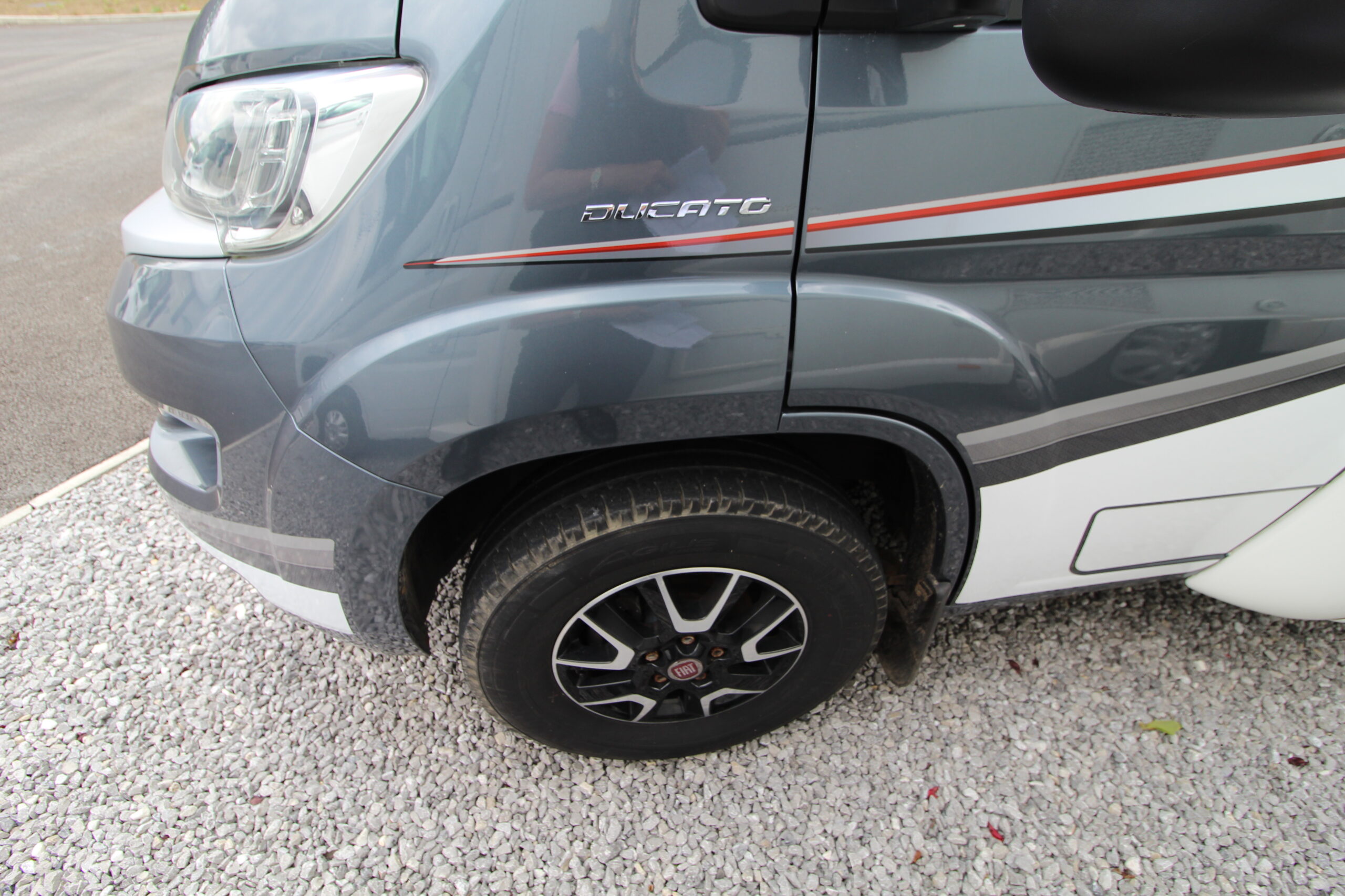 2019-auto-trail-apache-632-5_1.jpg