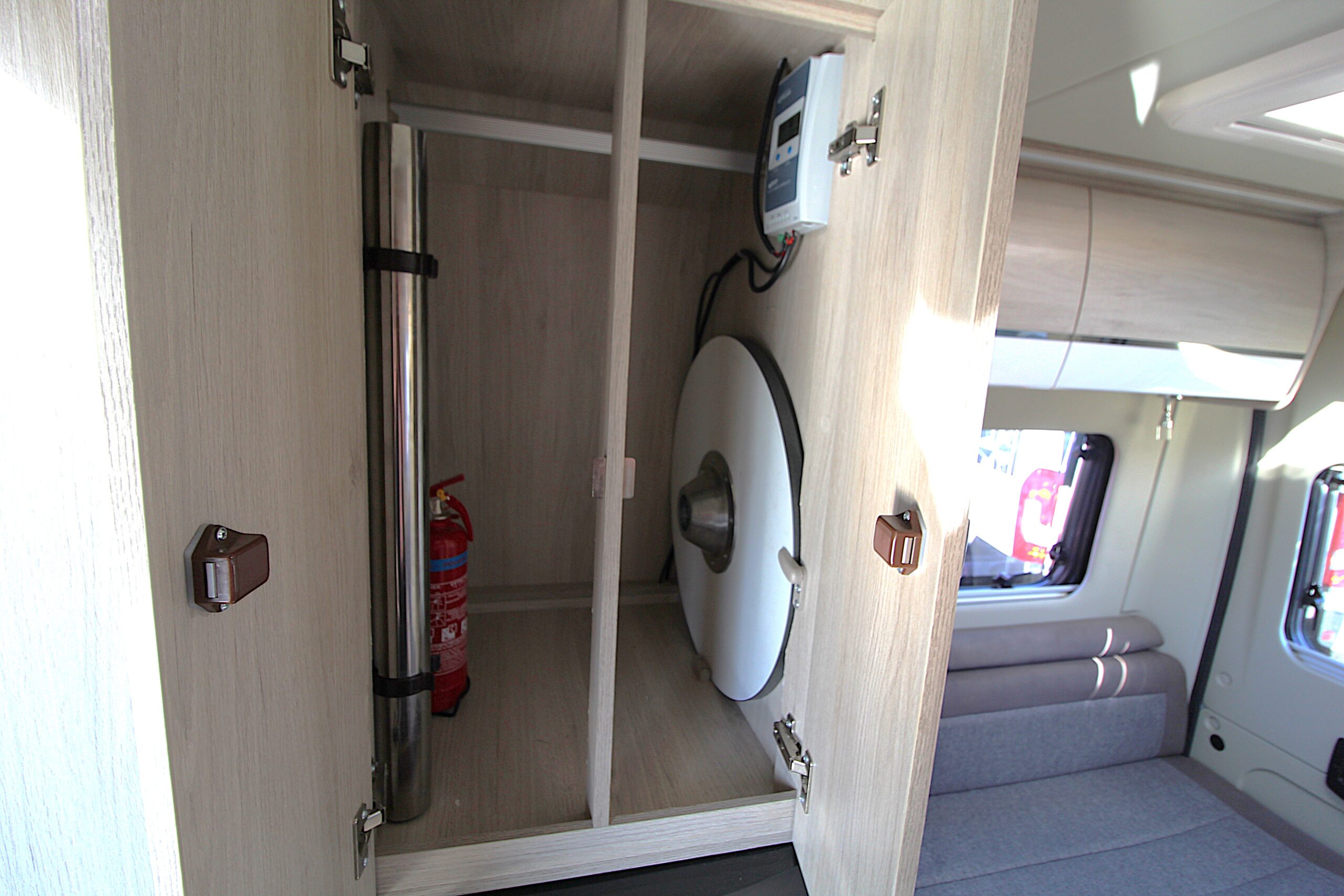 2020-chausson-v594-1.jpg