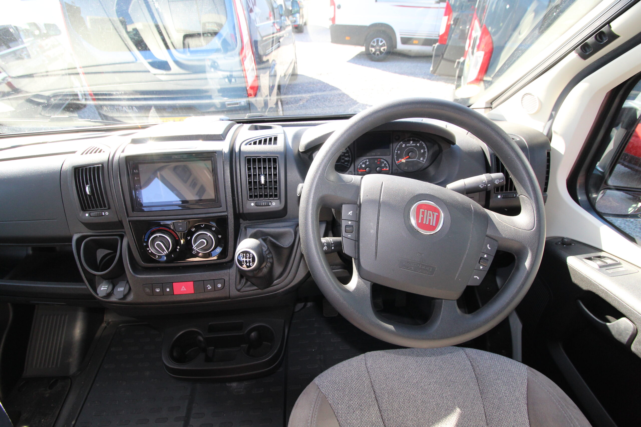 2020-chausson-v594-8.jpg