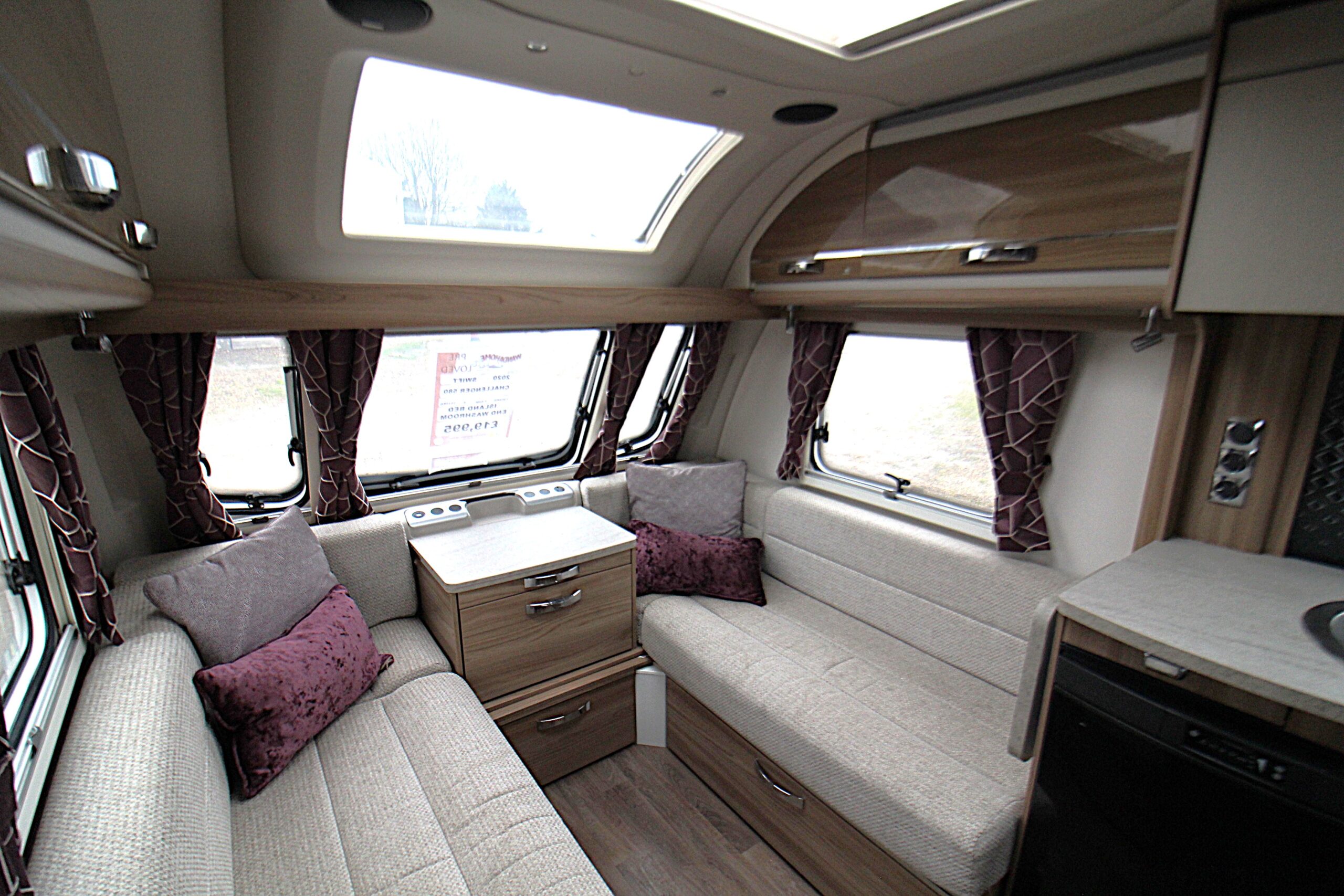 2020-swift-challenger-580-used-12.jpg